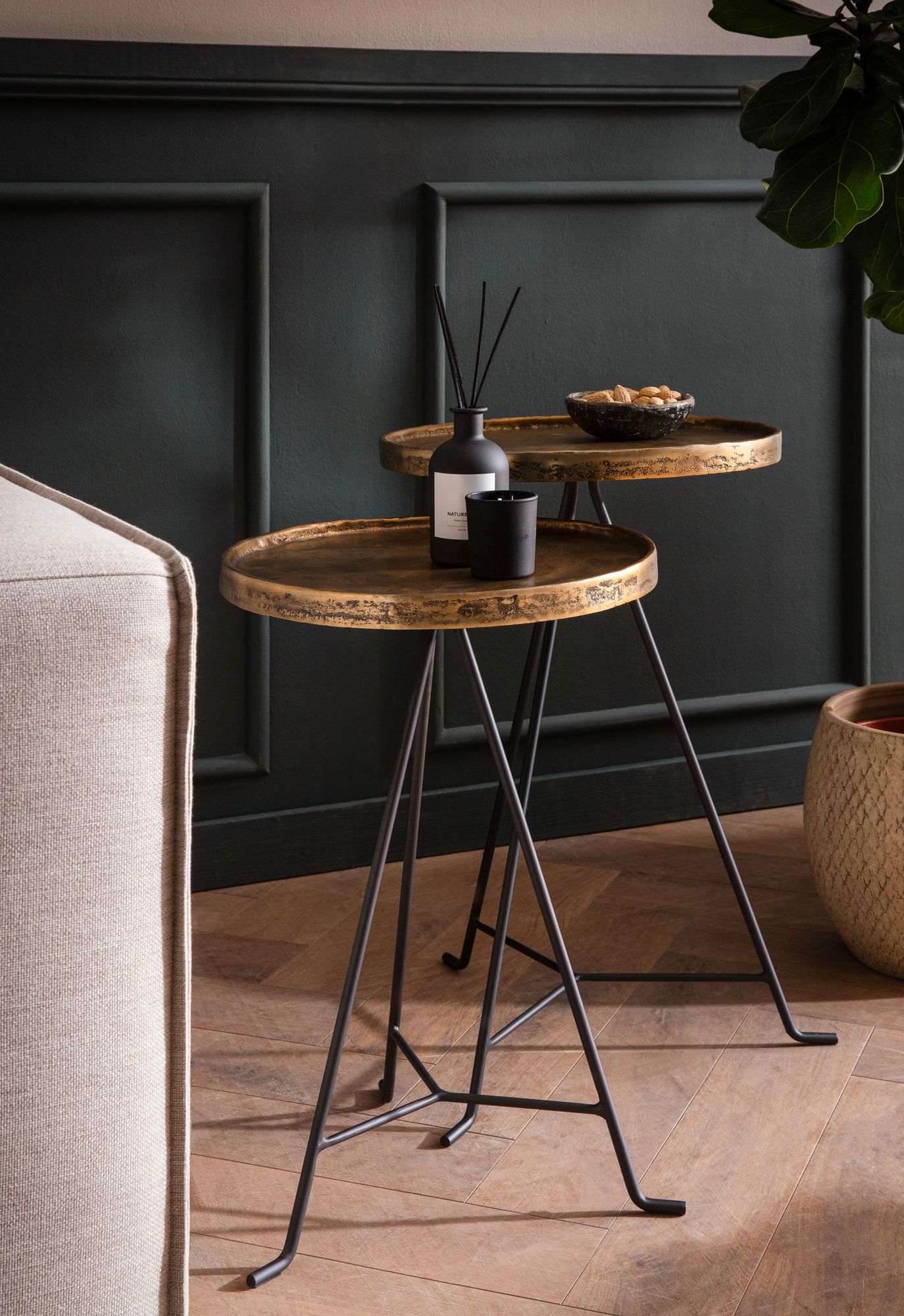 FineBuy Beistelltisch 2er Set Metall Gold / Schwarz Design Satztisch Rund, Wohnzimmertisch Anstelltisch Modern, Sofatisch Dekotisch 2-teilig, Blumentisch Wohnzimmer | Farbe: Gold