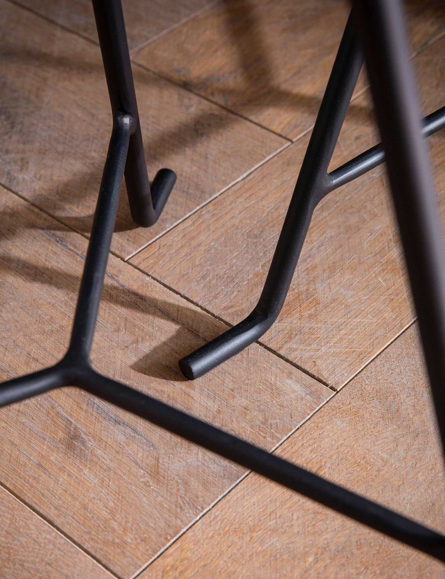 FineBuy Beistelltisch 2er Set Metall Gold / Schwarz Design Satztisch Rund, Wohnzimmertisch Anstelltisch Modern, Sofatisch Dekotisch 2-teilig, Blumentisch Wohnzimmer | Farbe: Gold