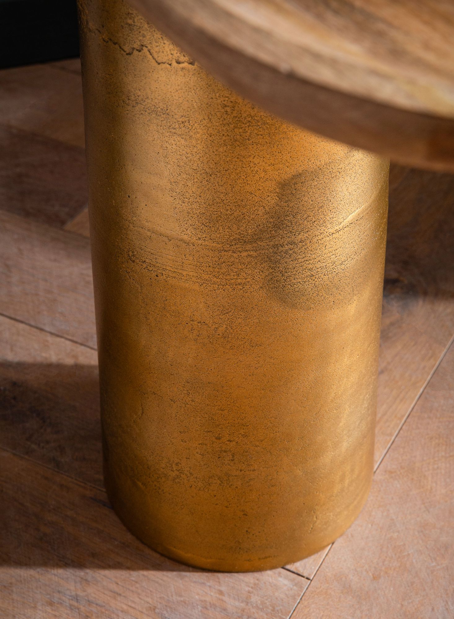 FineBuy Beistelltisch Mango Massivholz Metall 50x30x52 cm Anstelltisch, Kleiner Abstelltisch Oval, Wohnzimmertisch Couch Modern, Sofatisch Hoch | Farbe: Gold