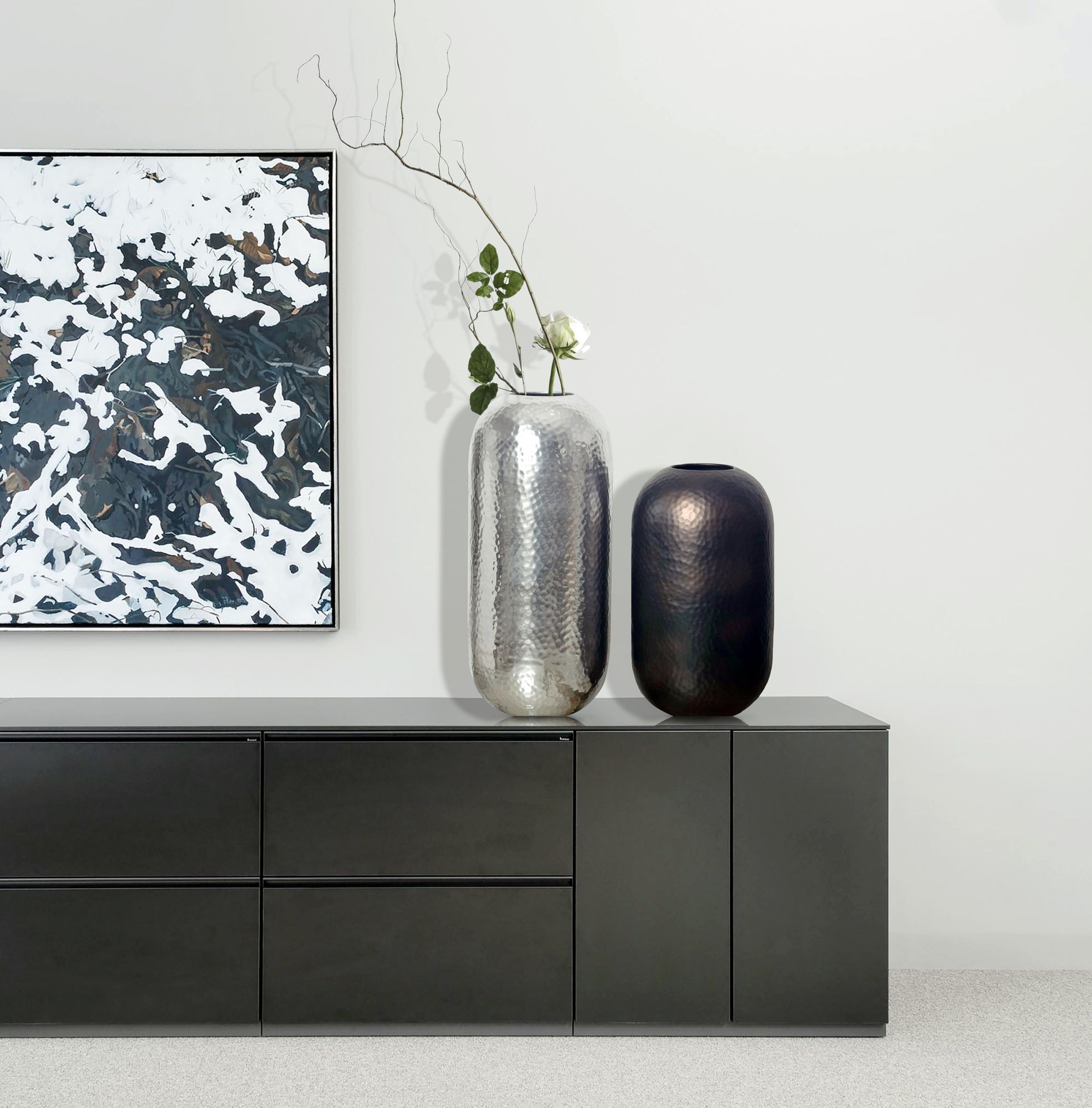 FineBuy Deko Vase 2er Set Aluminium Silber Schwarz-Bronze Blumenvase Modern, Dekovase Hammerschlag Rund 2-teilig Metall für Blumen, Alu Tischvase Zylinder Wohndeko Tischdeko Handgefertigt | Farbe: Silber