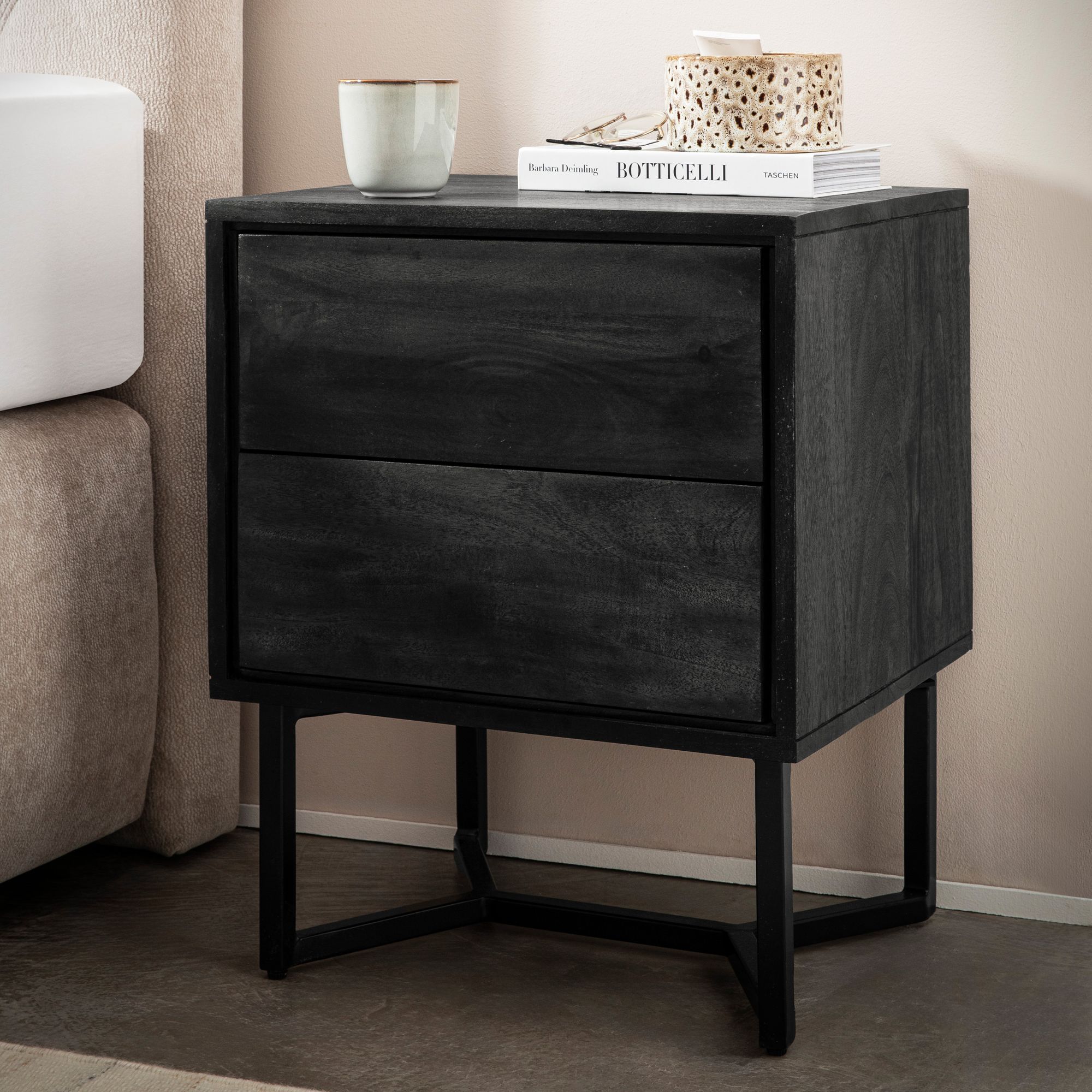 FineBuy Nachttisch Akazie Massivholz Schwarz mit 2 Schubladen & schwarzem Metallgestell – Nachtkommode mit Stauraum modern, Nachtkästchen für Boxspringbett – 45x40x57 cm | Farbe: Schwarz