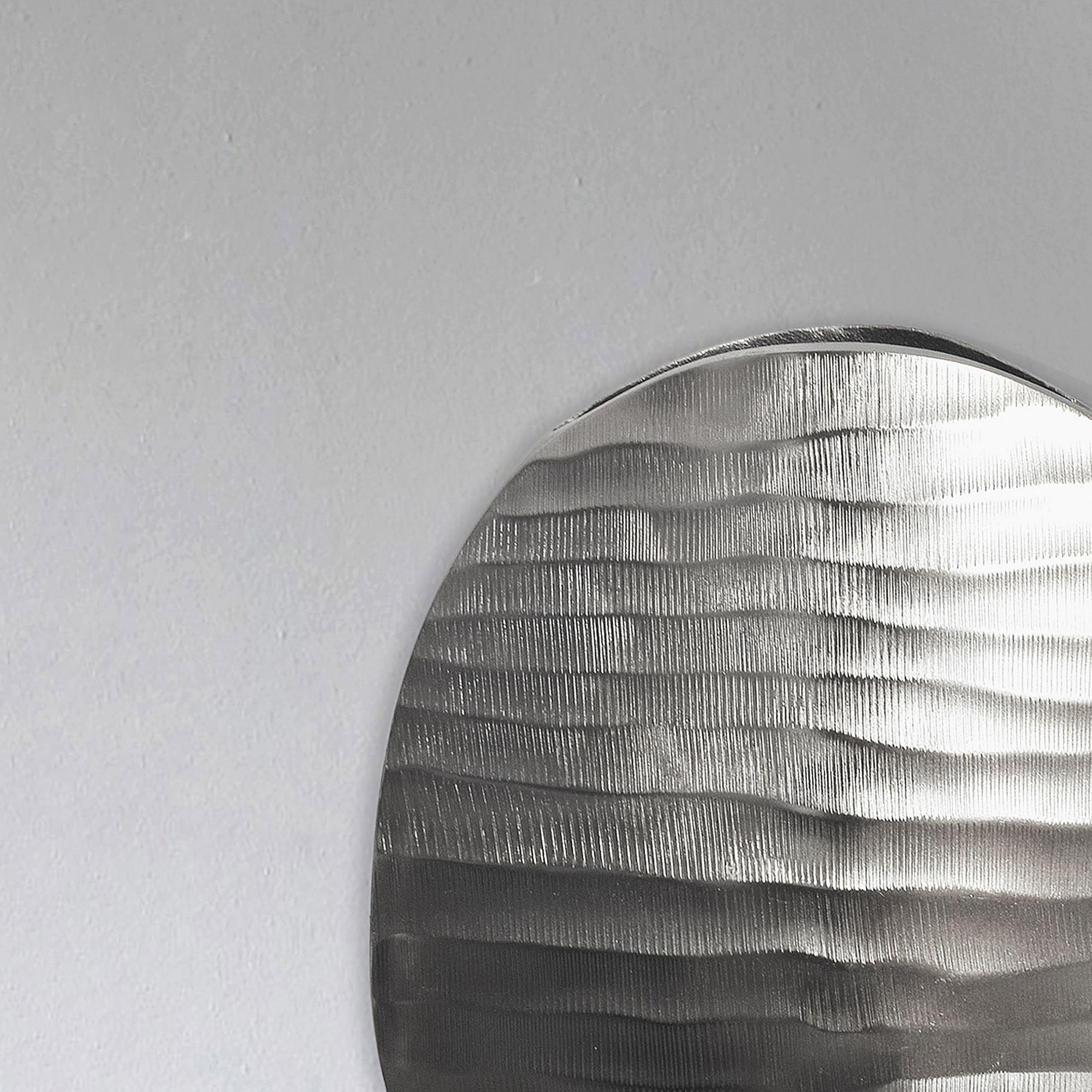 FineBuy Deko Vase 2er Set Aluminium Blumenvase Wellenmuster Modern, Dekovase Rund 2-teilig für Blumen, Alu Tischvase Wohndeko Metall Tischdeko Handgefertigt | Farbe: Silber