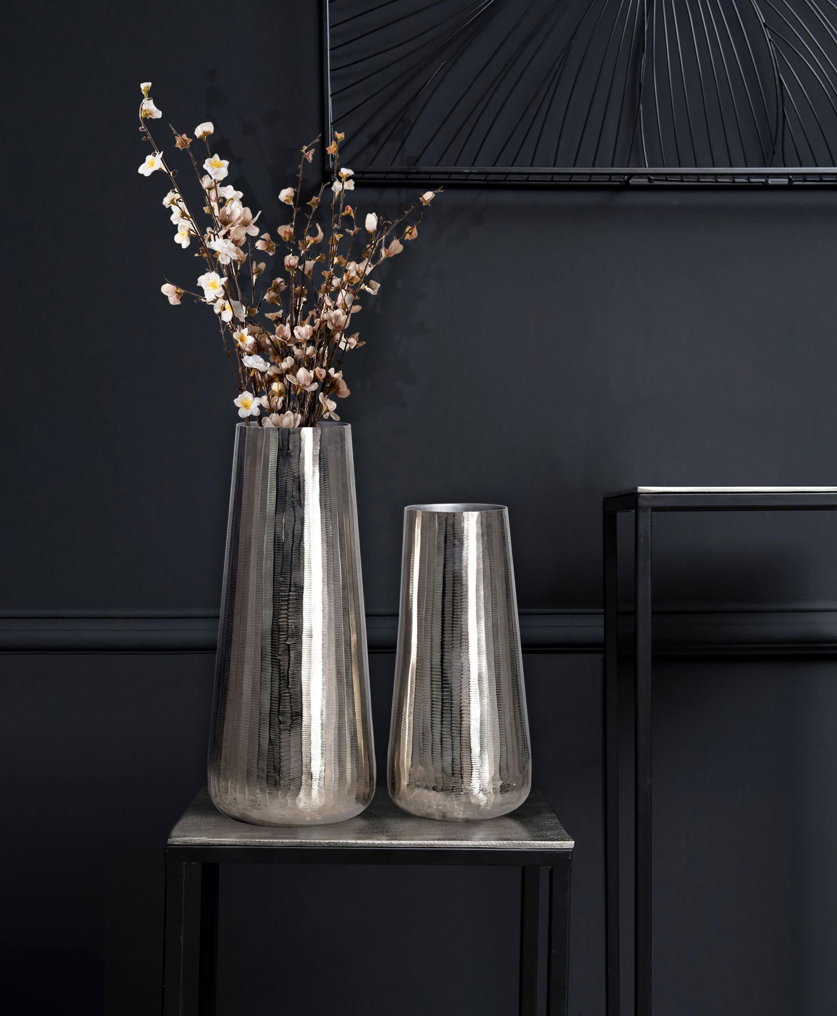 FineBuy Deko Vase 2er Set Aluminium Silber Rund Blumenvase Modern, Dekovase 2-teilig für Blumen, Alu Tischvase Wohndeko Metall Tischdeko Handgefertigt | Farbe: Silber FineBuy Deko Vase 2er Set Aluminium Silber Rund Blumenvase Modern, Dekovase 2-teilig für Blumen, Alu Tischvase Wohndeko Metall Tischdeko Handgefertigt | Farbe: Silber