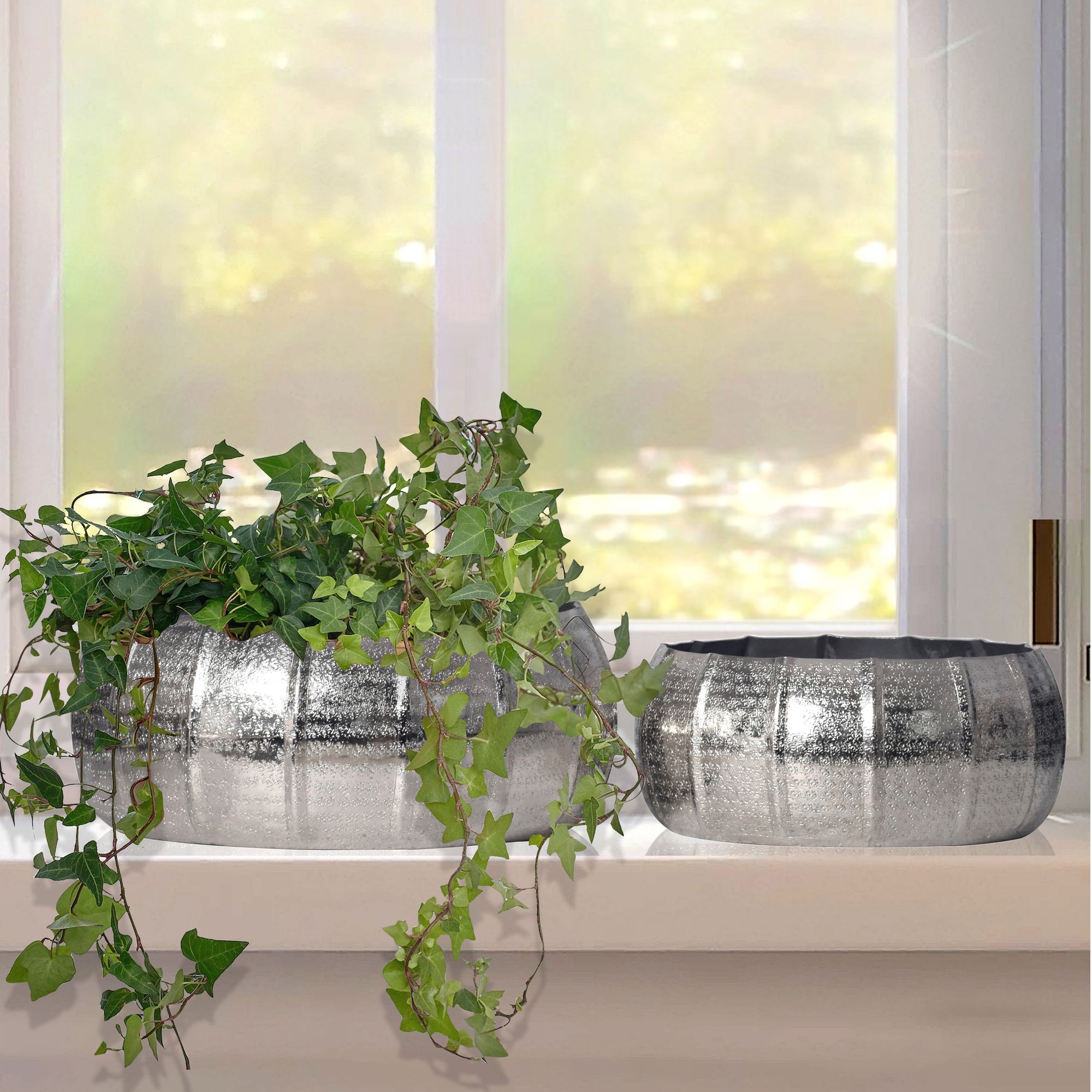 FineBuy Pflanzgefäß 2er Set Metall Pflanzkübel, Design Pflanzenkübel Aluminium Rund Indoor, Blumenkübel Pflanzschale 2-teilig Punziert | Farbe: Silber