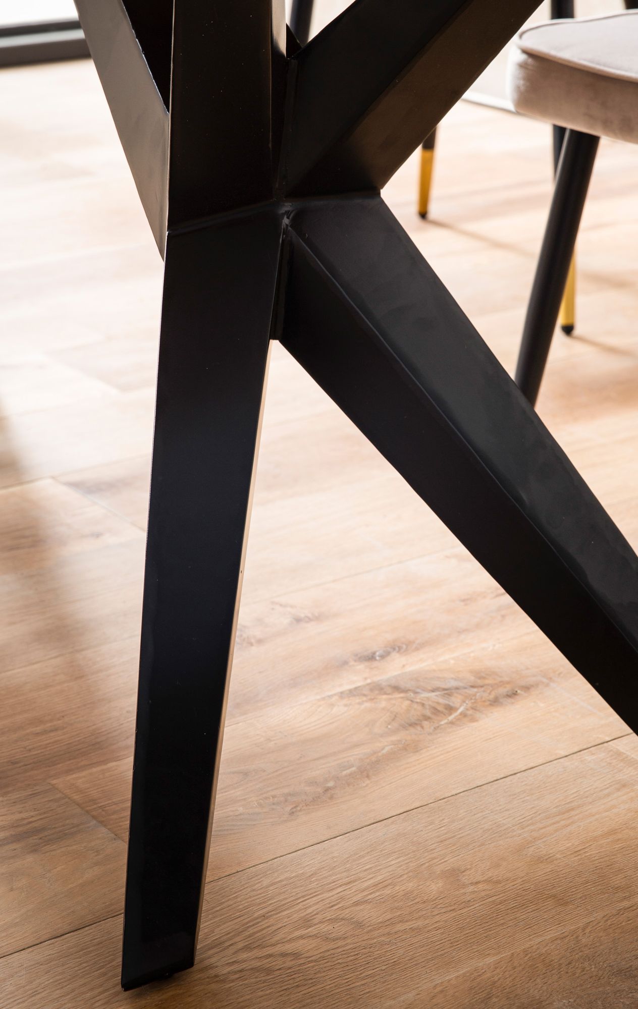 FineBuy Schreibtisch Akazie Massivholz Computertisch Loft-Style, Homeoffice Bürotisch mit Metallbeinen, Holztisch Industrial Groß, Laptoptisch Arbeitszimmer Rechteckig | Farbe: Braun