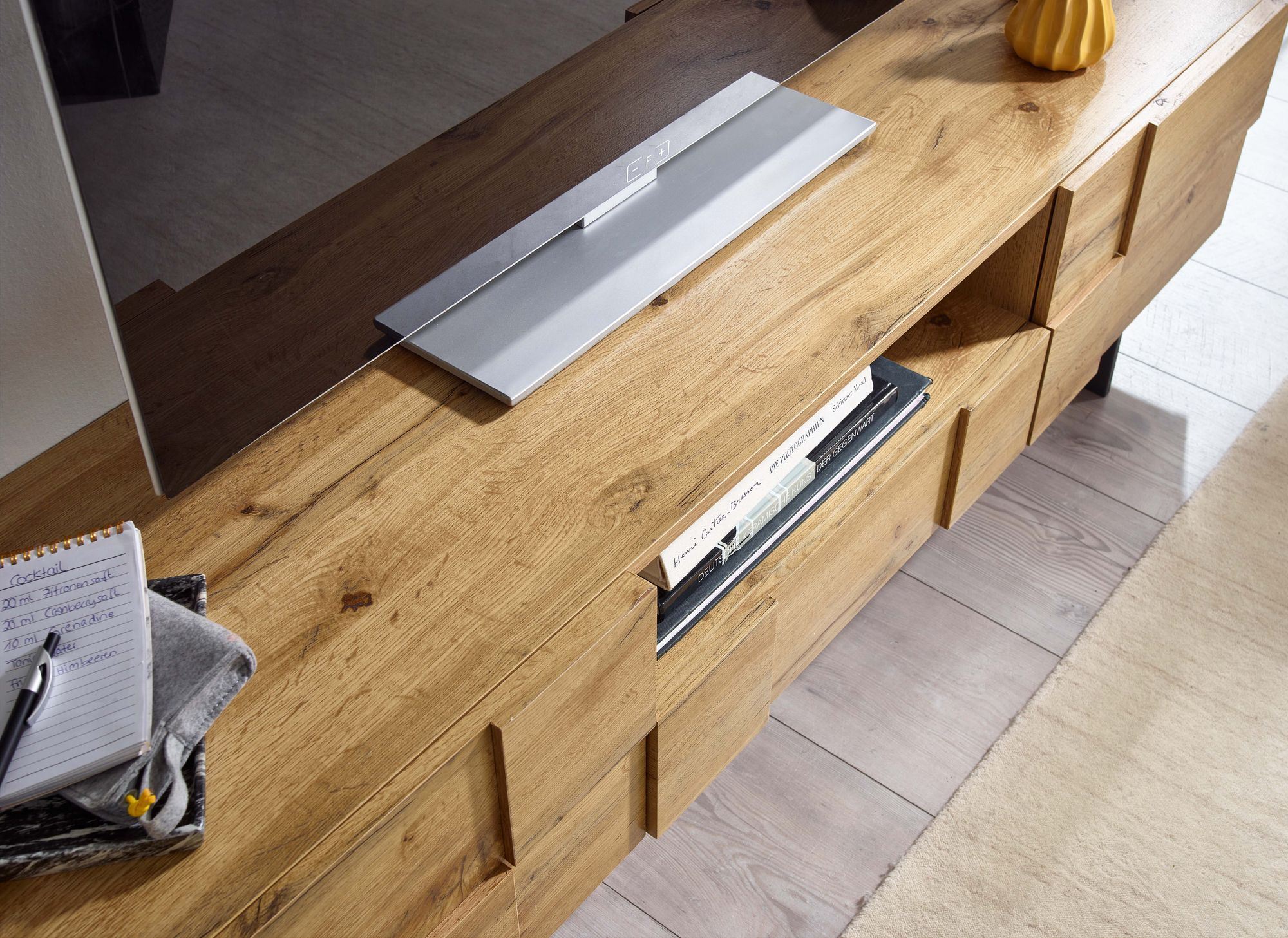 FineBuy Lowboard Holz Eiche-Dekor 160x46x43 cm TV-Kommode mit zwei Türen, Design TV-Schrank Hoch, Fernsehtisch Fernsehschrank Modern, Fernsehkommode Wohnzimmer | Farbe: Braun