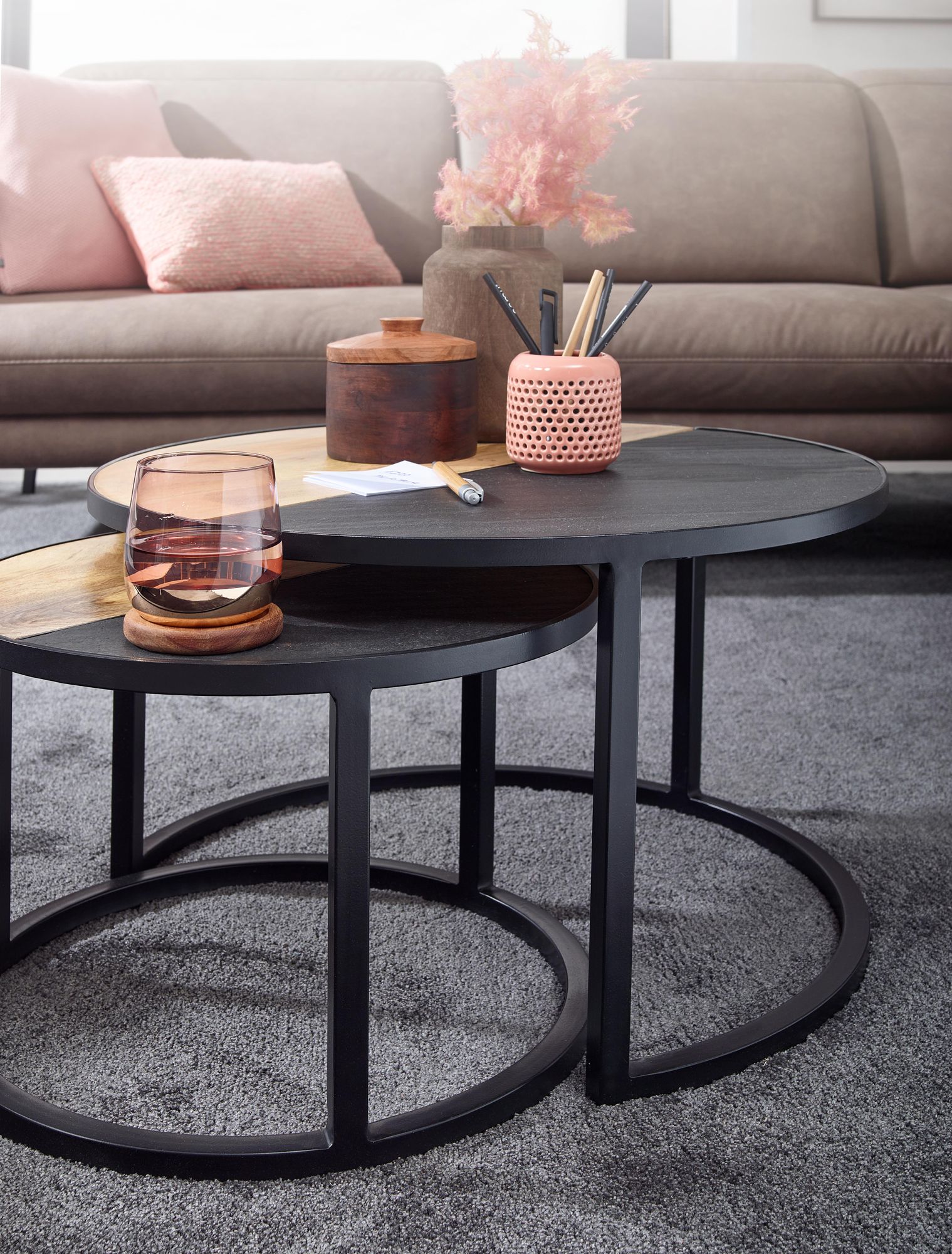 FineBuy Couchtisch Set 2er rund Mango Massivholz & Steinoptik · Wohnzimmertisch Beistelltisch mit Metallgestell Schwarz · Satztische im Industrial Loft Design | Farbe: Schwarz