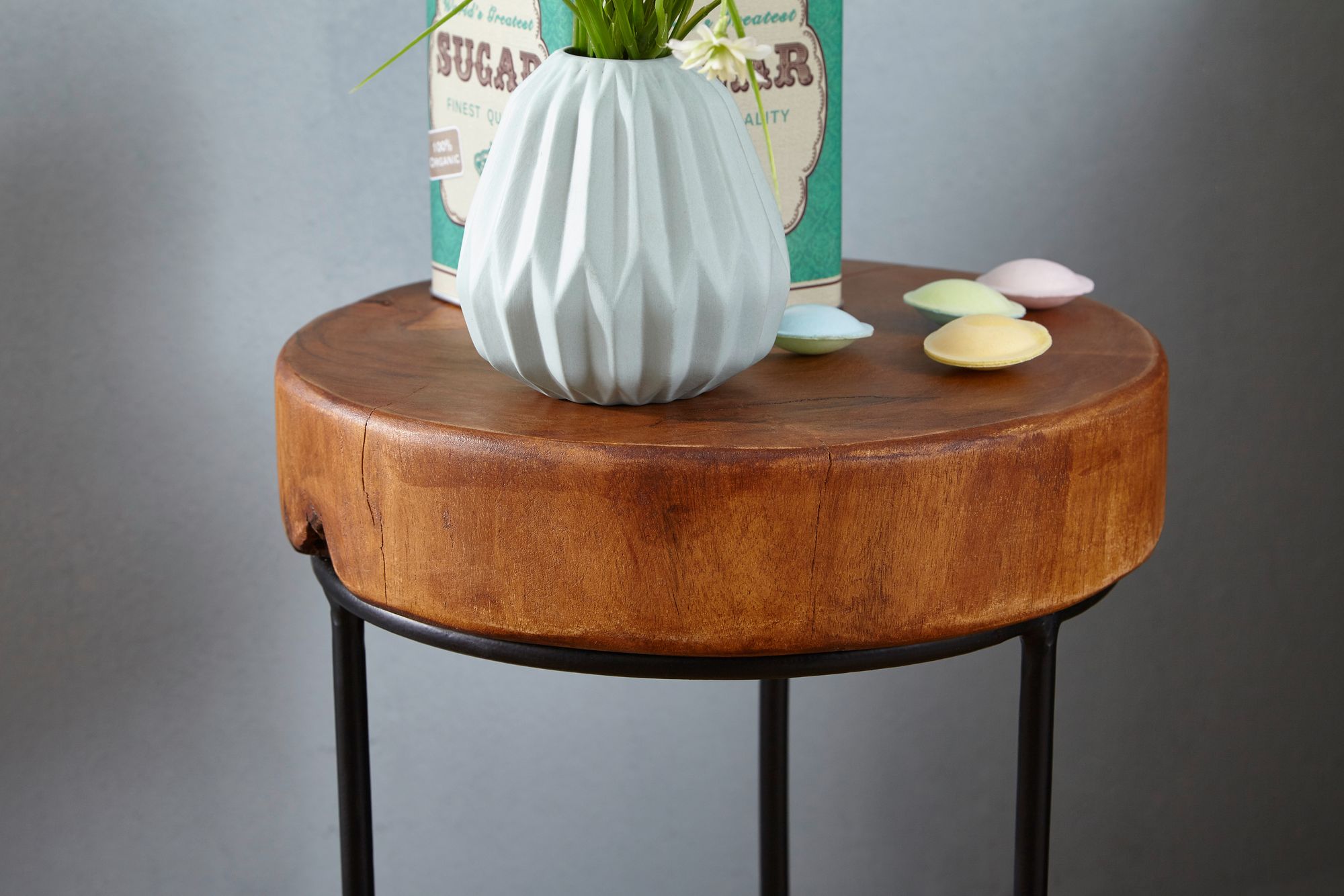 FineBuy Beistelltisch Massiv-Holz Sheesham Wohnzimmer-Tisch Metallbeine Landhaus-Stil Baumstamm-Form Echt-Holz Natur | Farbe: Braun