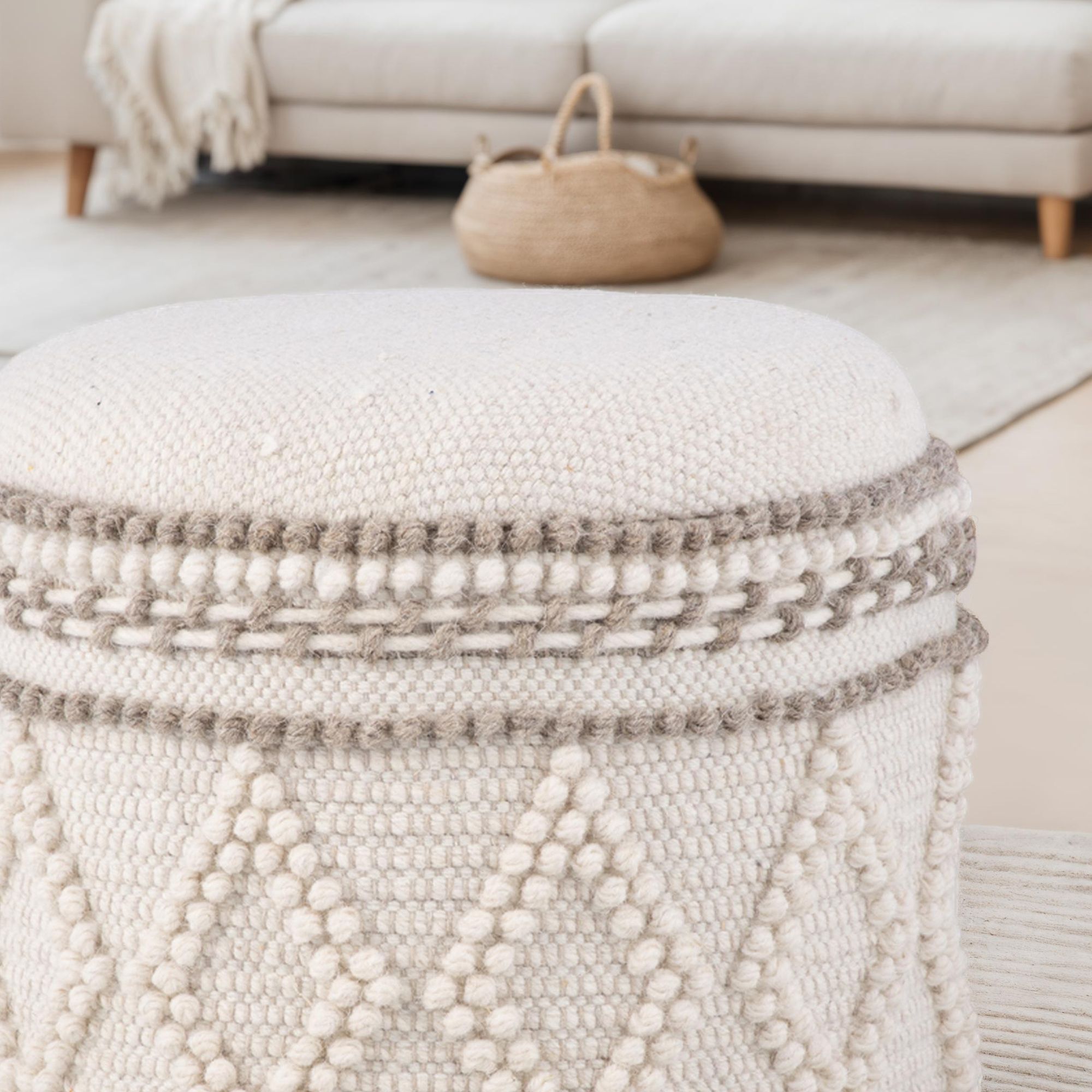 FineBuy Sitzhocker mit Stauraum – Ø 40 x H 45 cm – runder Aufbewahrungshocker aus Stoff mit Boho Design – gepolsterter Fußhocker, Beistellhocker, ideal für Wohnzimmer & Schlafzimmer | Farbe: Beige