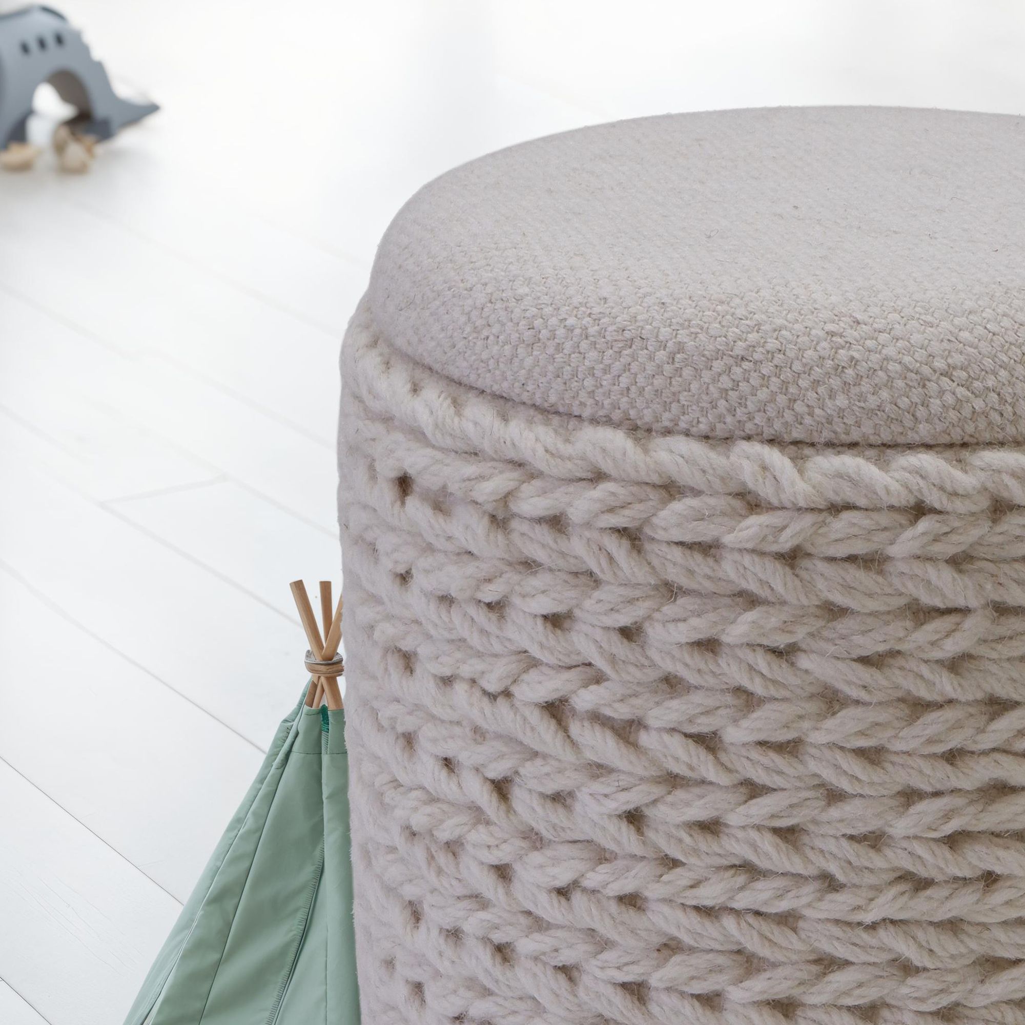 FineBuy Sitzhocker mit Stauraum aus Wolle rund 40x40x45 cm, Hocker mit abnehmbarem Deckel, Beistellhocker handgefertigt im Boho Stil, Creme Weiß | Farbe: Beige