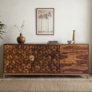 FineBuy Sideboard Sheesham Massivholz 180 cm, Anrichte mit 4 Türen & 3 Schubladen, Modernes Design mit geometrischem Muster, Kommode Wohnzimmer Esszimmer, Goldfarbenes Metallgestell