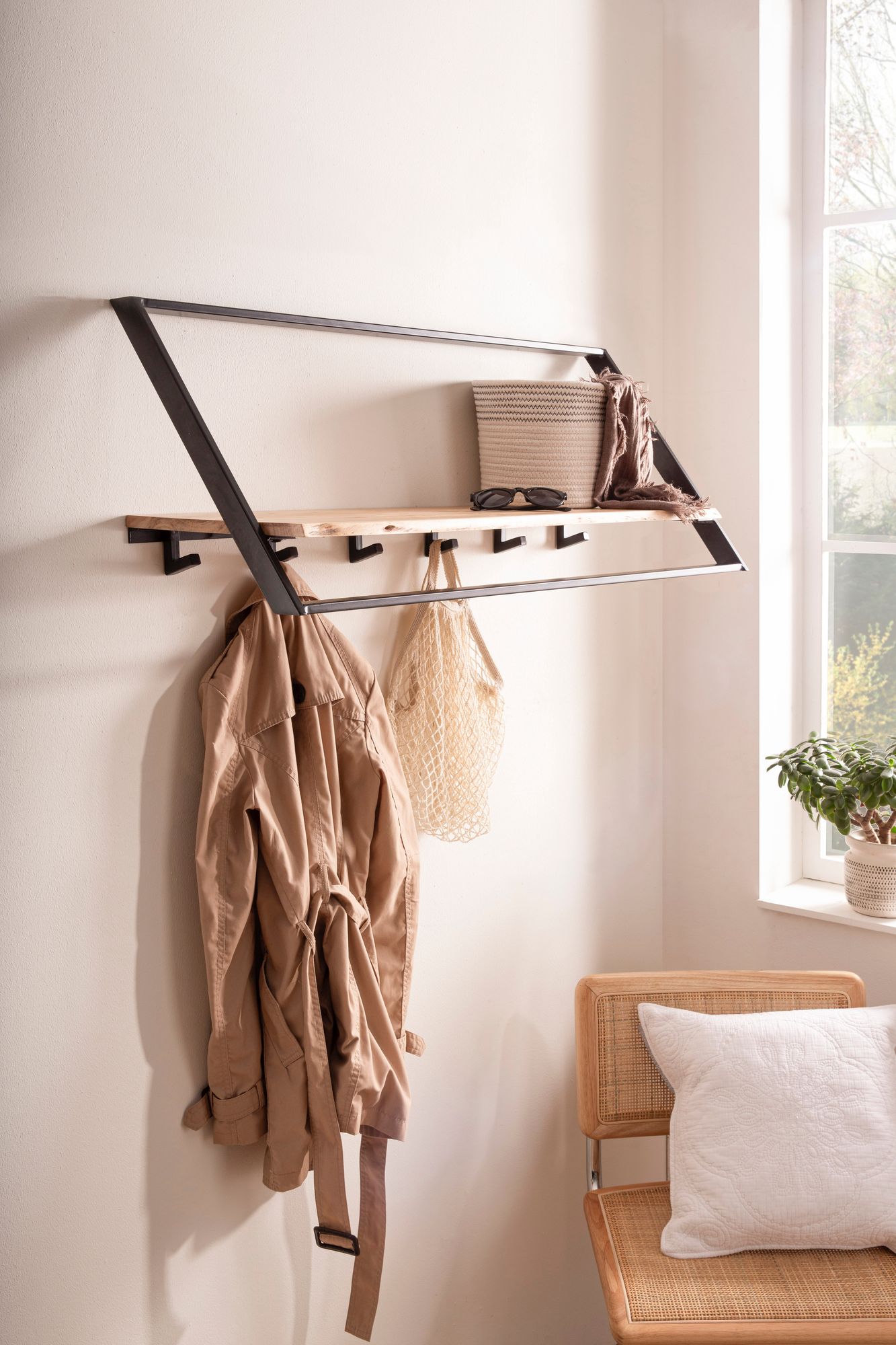 FineBuy Wandgarderobe Akazie Massivholz 100 cm mit Ablage - Industrial Garderobenpaneel mit Hutablage - Wand Garderobenleiste Hakenleiste - 6 Metall Kleiderhaken & Kleiderstange | Farbe: Braun