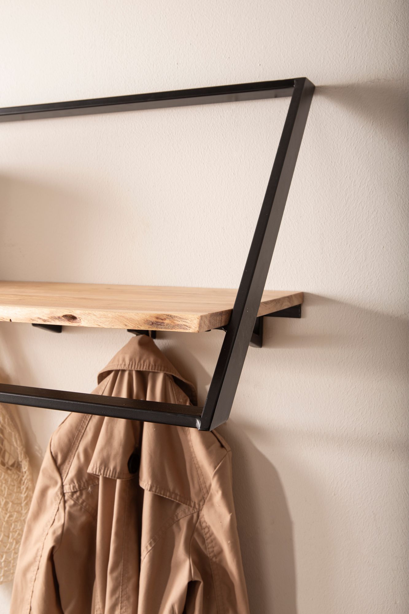 FineBuy Wandgarderobe Akazie Massivholz 100 cm mit Ablage - Industrial Garderobenpaneel mit Hutablage - Wand Garderobenleiste Hakenleiste - 6 Metall Kleiderhaken & Kleiderstange | Farbe: Braun