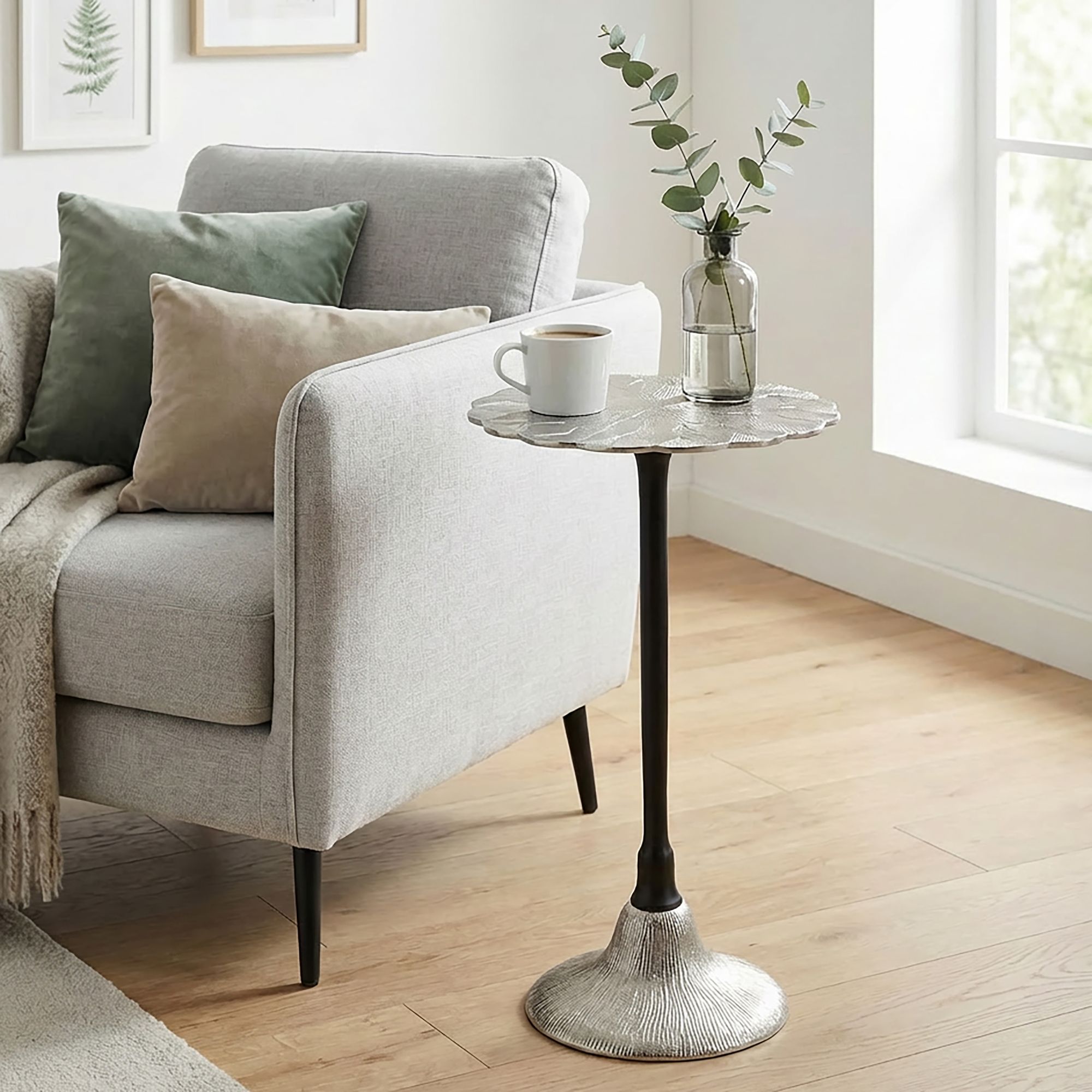 FineBuy Beistelltisch Aluminium 29cm - Kleiner runder Anstelltisch aus Metall silber - Design Wohnzimmertisch - Dekotisch - Couchtisch - Metalltisch Handmade pflegeleicht | Farbe: Silber