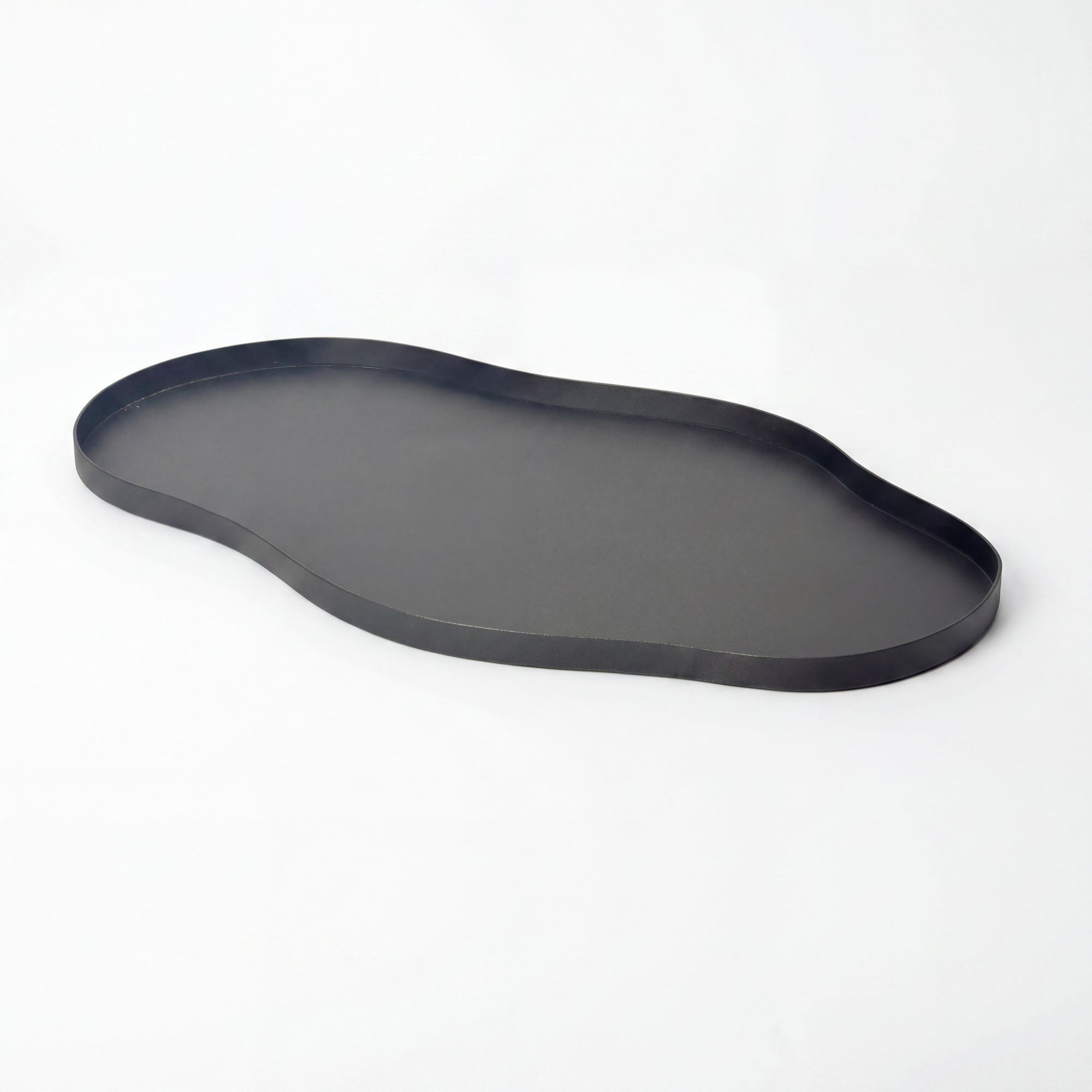 FineBuy Dekotablett Metall 66cm Schwarz Tablett Organisch - Design Dekoteller ohne Füße - Moderne Tischdeko - Standdeko Schmuckteller Groß - Wohnaccessoire Extravagant Handmade
