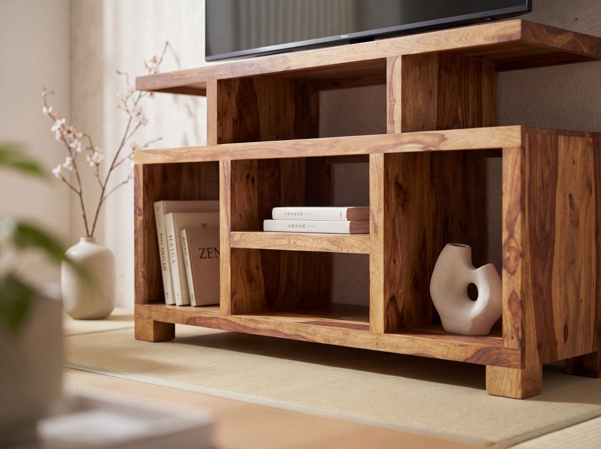 Massivholz Sideboard 115cm Sheesham Natur Kommode mit viel Ablage Fernsehkommode TV Schrank für Fernseher – Ansicht 4