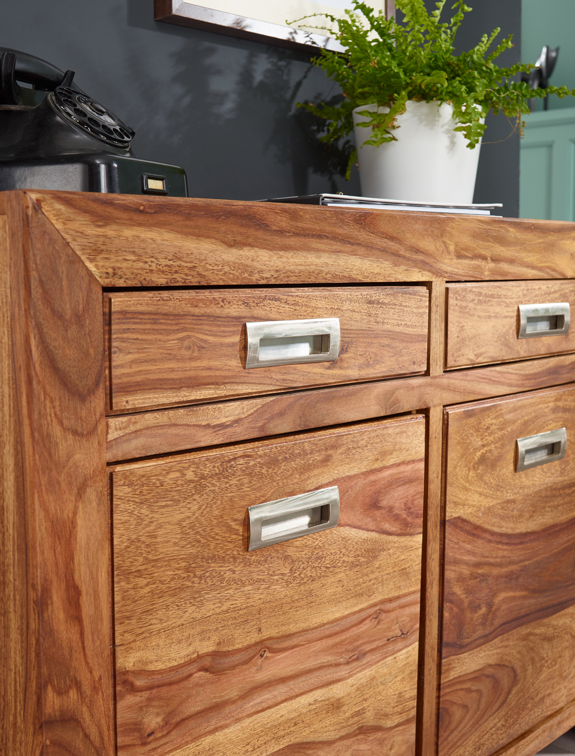 Massivholz Sideboard FineBuy 90cm Sheesham Kommode mit 2 Türen & 2 Schubladen | Farbe: Braun