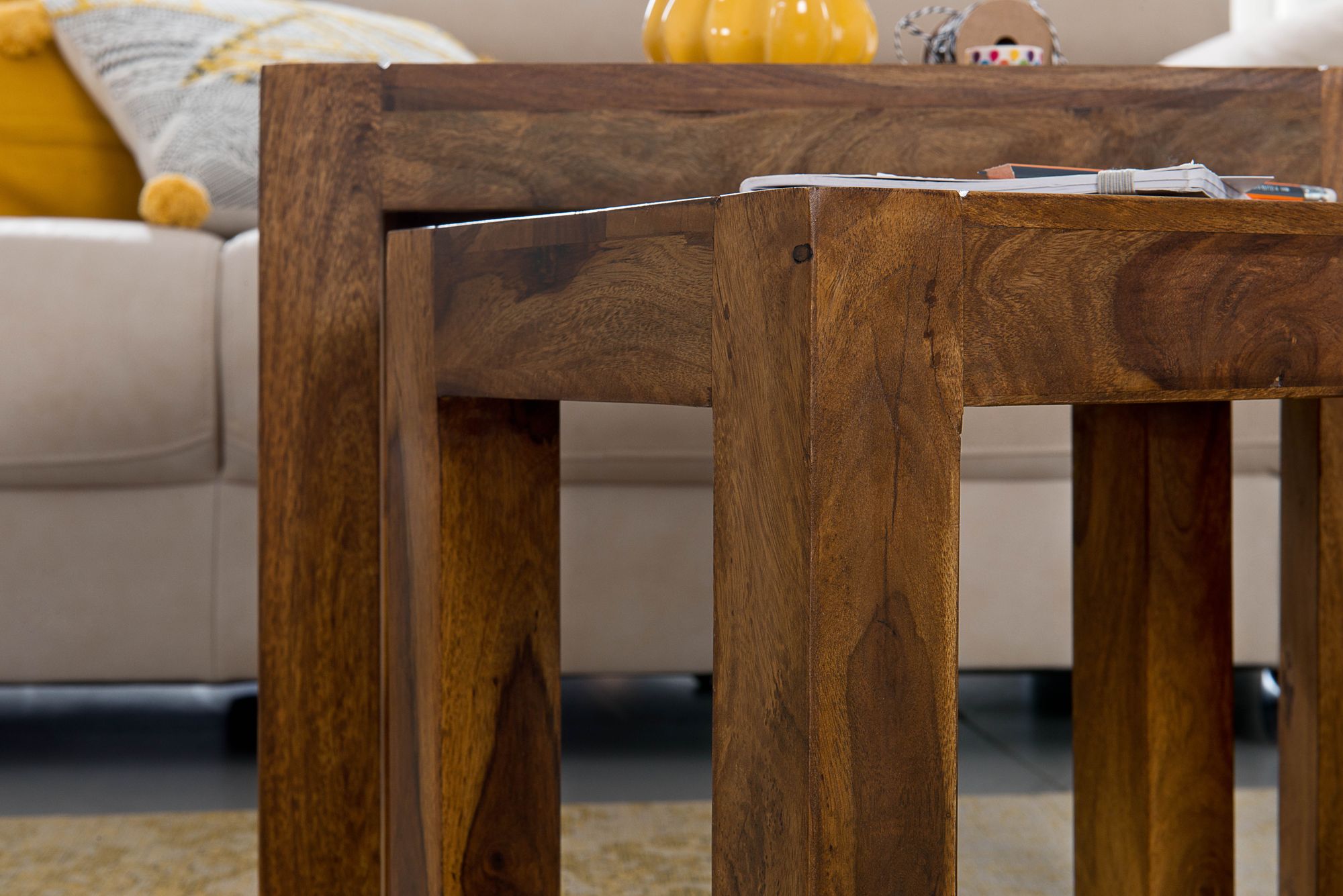 FineBuy 3er Set Satztisch Massivholz Sheesham Wohnzimmertisch Beistelltisch braun Naturholz Couchtisch Echtholz Anstelltisch | Farbe: Braun FineBuy 3er Set Satztisch Massivholz Sheesham Wohnzimmertisch Beistelltisch braun Naturholz Couchtisch Echtholz Anstelltisch | Farbe: Braun