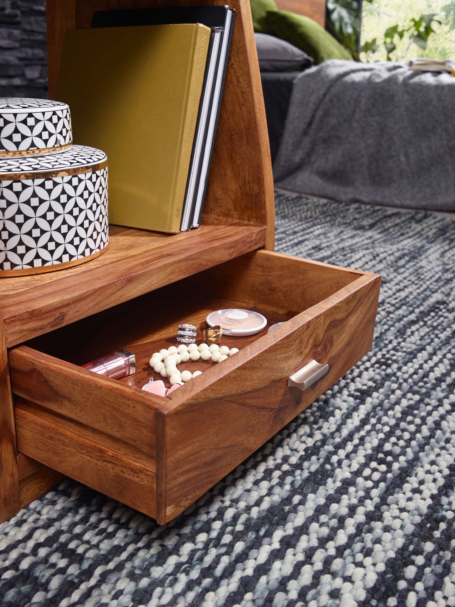 FineBuy Nachtkommode Sheesham Massivholz mit Schublade und Ablage – Nachttisch im Landhaus Design, handgefertigt aus Echtholz – Boxspring Nachtkästchen 45x40x53 cm | Farbe: Braun