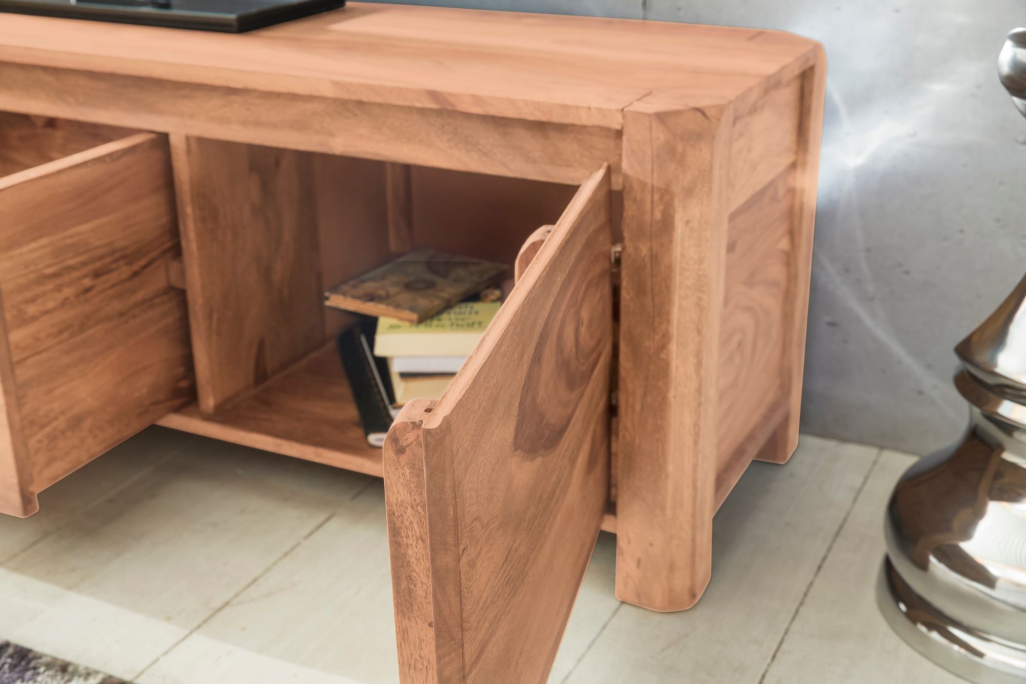 FineBuy Lowboard Massivholz Kommode 140 cm TV-Board Ablage-Fächer Landhaus-Stil Unterschrank 40 cm TV-Möbel | Farbe: Braun