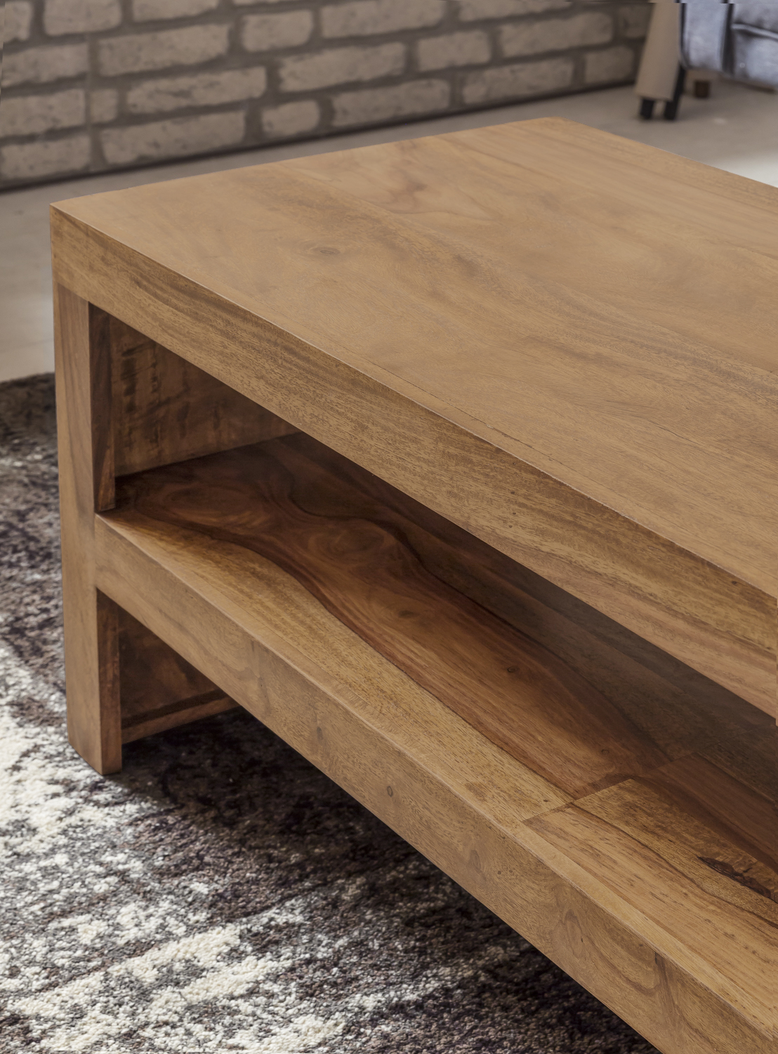 FineBuy Couchtisch Sheesham Massivholz 110cm - Rechteckiger Wohnzimmertisch mit Ablagefach - Handgefertigter Sofatisch aus Echtholz im natürlichen Landhaus Design | Farbe: Braun