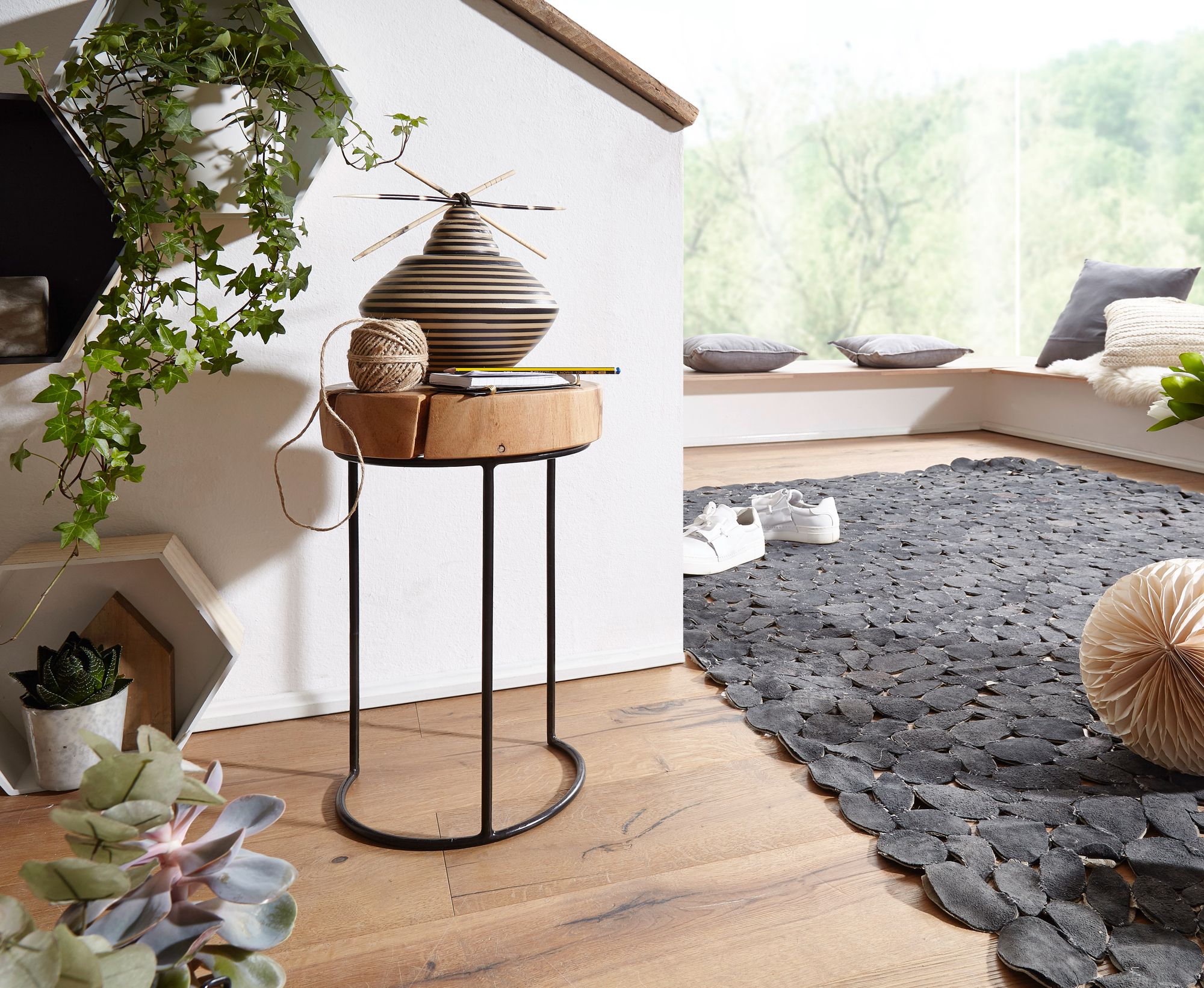 FineBuy Beistelltisch Massiv-Holz Wohnzimmer-Tisch Metallbeine Landhaus-Stil Baumstamm-Form Echt-Holz Farbe wählbar | Farbe: Braun FineBuy Beistelltisch Massiv-Holz Wohnzimmer-Tisch Metallbeine Landhaus-Stil Baumstamm-Form Echt-Holz Farbe wählbar | Farbe: Braun