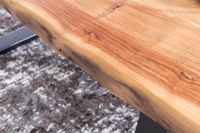 Couchtisch Akazie Massiv 115cm Rechteckiger Wohnzimmertisch Baumkante Metallkufe – Ansicht 5