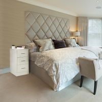 Nachtschrank Kommode Nachttisch Schublade Ablage Schlafzimmer Boxspring 68 cm – Ansicht 1