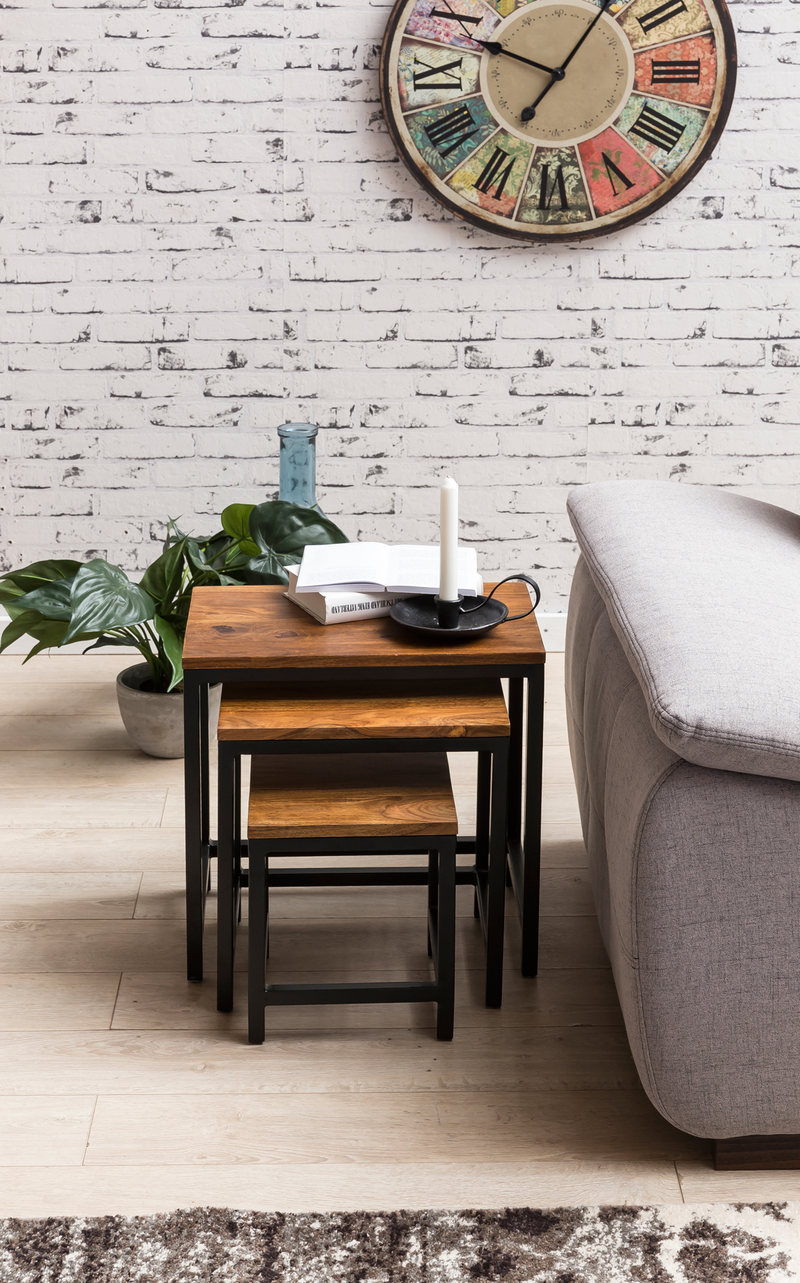 FineBuy 3er Set Design Beistelltisch Sheesham Satztisch Metallbeine, Tischset 3 teilig Materialmix, Couchtisch aus Massivholz | Farbe: Braun FineBuy 3er Set Design Beistelltisch Sheesham Satztisch Metallbeine, Tischset 3 teilig Materialmix, Couchtisch aus Massivholz | Farbe: Braun