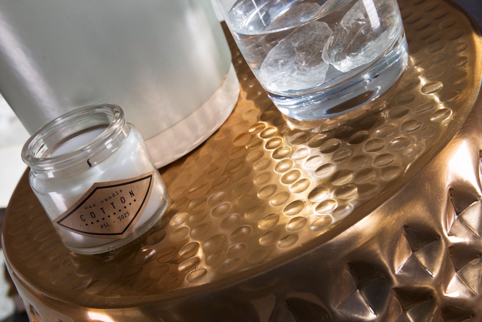 FineBuy Design Beistelltisch rund 32 cm Metall - Orientalischer Wohnzimmertisch Hammerschlag Aluminium - Kleiner Couchtisch - Moderner Dekotisch Alu | Farbe: Gold