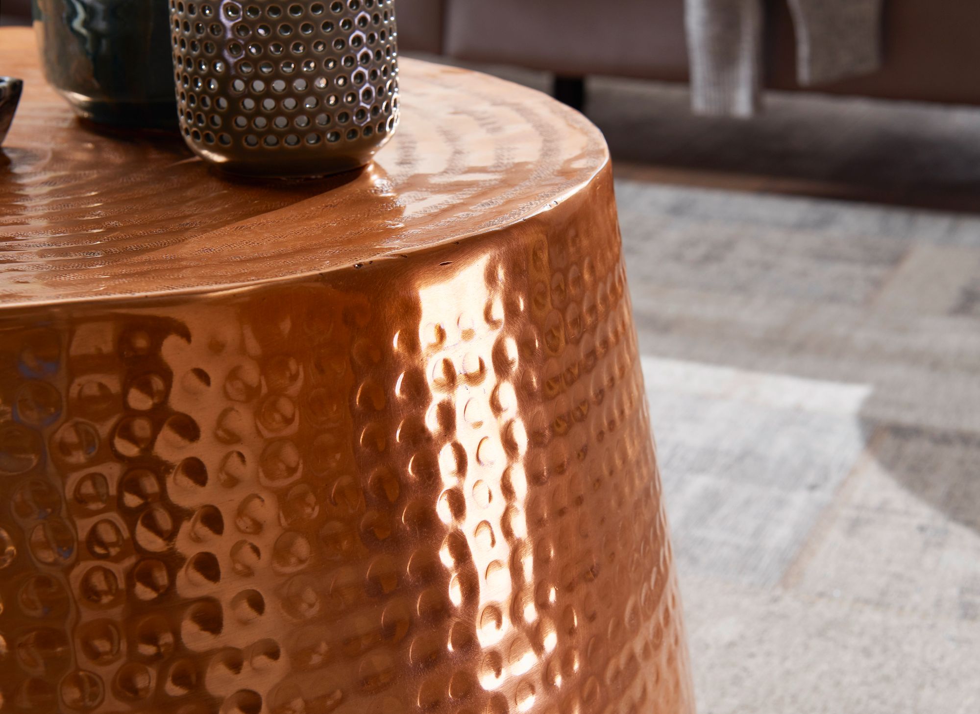 FineBuy Design Couchtisch rund 60 cm aus Metall - Handgefertigter Aluminium Wohnzimmertisch Hammerschlag - Orientalischer Alu Beistelltisch | Farbe: Gold