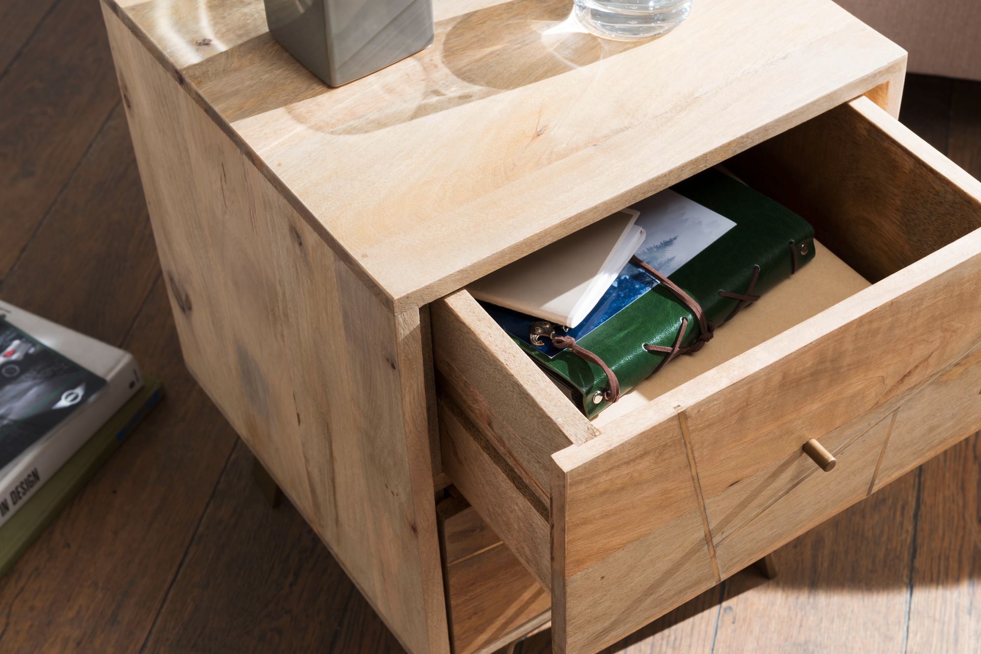 FineBuy Nachtkonsole aus Mango Massivholz mit 2 Schubladen – moderner Nachttisch für Boxspringbetten im Natur Design, Nachtkästchen handgefertigt 40x56x40 cm | Farbe: Braun