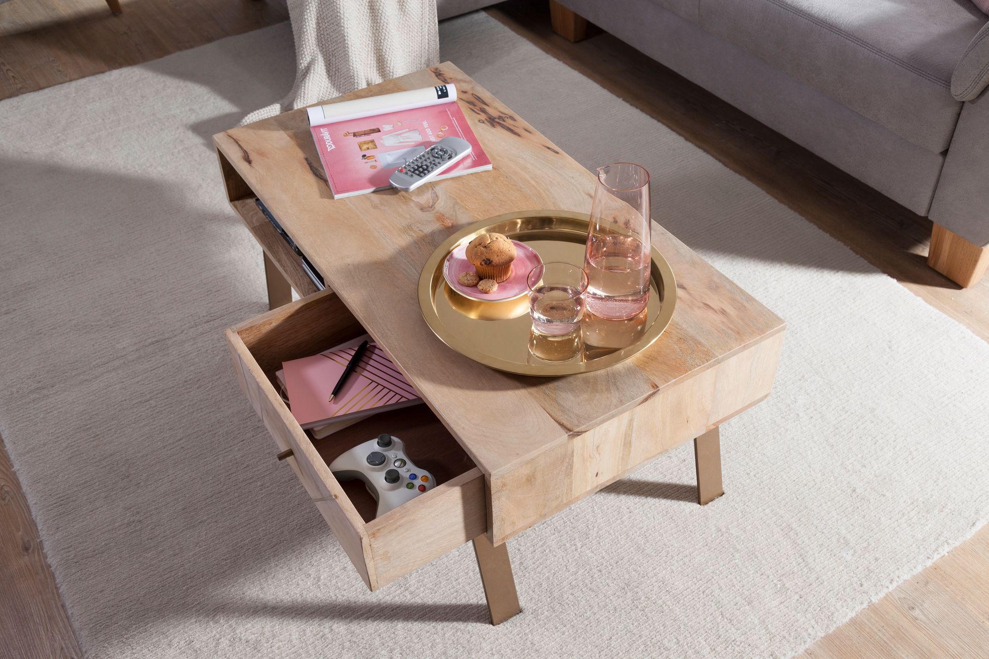 FineBuy Couchtisch SIKAR 95x42x50 cm Mango Massivholz / Metall Sofatisch, Wohnzimmertisch mit Schublade, Designer Holztisch Kaffeetisch massiv, Tisch braun | Farbe: Braun FineBuy Couchtisch SIKAR 95x42x50 cm Mango Massivholz / Metall Sofatisch, Wohnzimmertisch mit Schublade, Designer Holztisch Kaffeetisch massiv, Tisch braun | Farbe: Braun