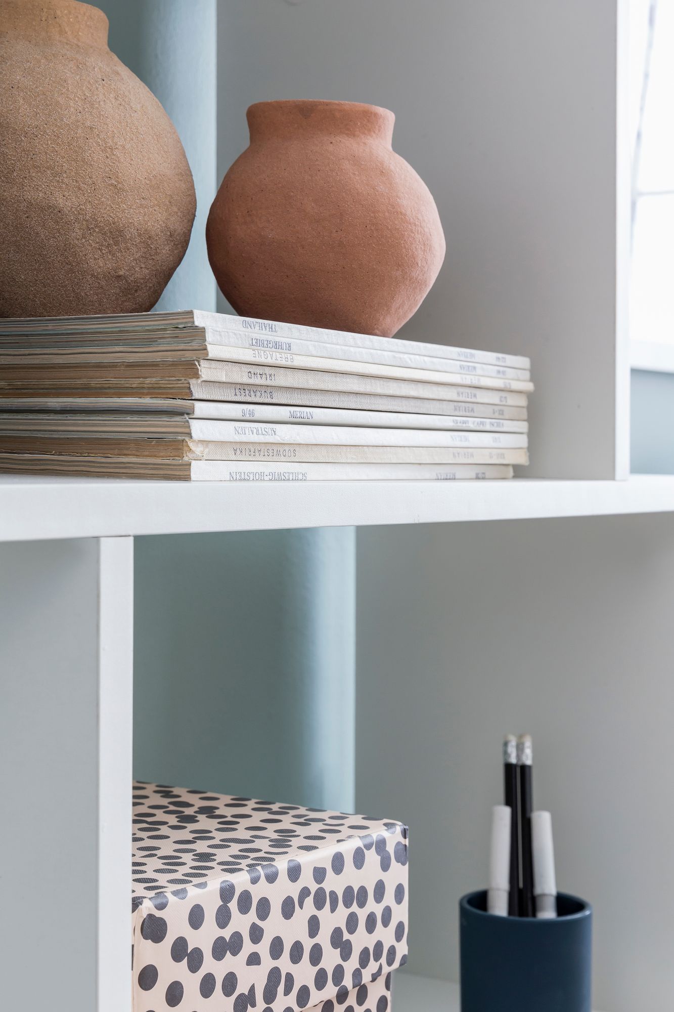 FineBuy Bücherregal FB51366 70 x 23,5 x 190,5 cm weiß, Standregal 6 Fächer, Kleine Design Kommode, Modernes Aktenregal Spanplatte freistehend, Aufbewahrungsregal offen | Farbe: Weiß