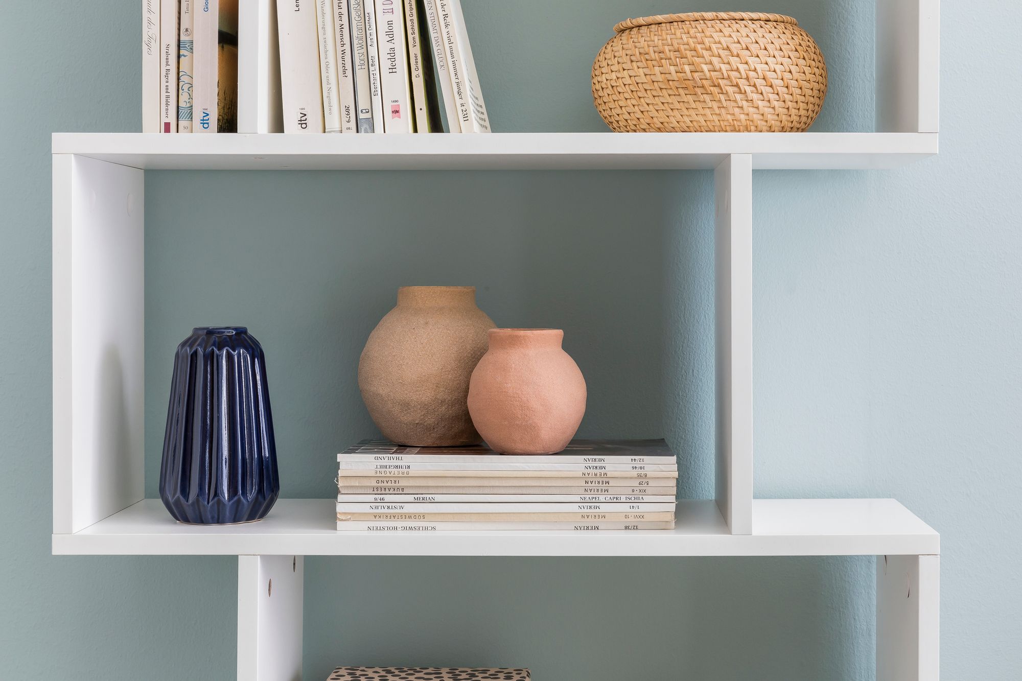 FineBuy Bücherregal FB51366 70 x 23,5 x 190,5 cm weiß, Standregal 6 Fächer, Kleine Design Kommode, Modernes Aktenregal Spanplatte freistehend, Aufbewahrungsregal offen | Farbe: Weiß