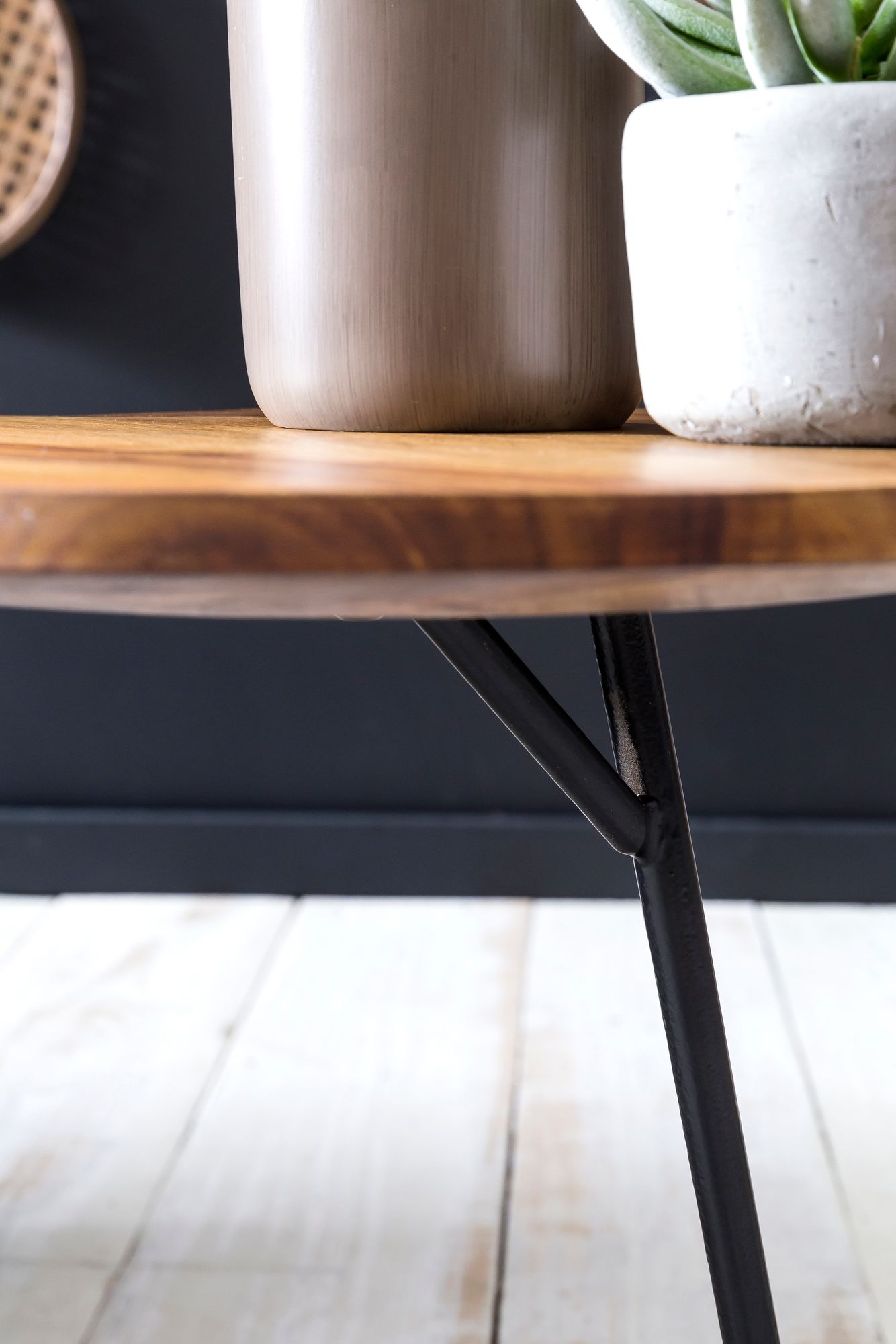 FineBuy Beistelltisch rund 40x46x40 cm Sheesham Metall Couchtisch Industrial Style Echtholz, Holztisch Sofatisch Metallbeine, Anstelltisch Dekotisch | Farbe: Braun FineBuy Beistelltisch rund 40x46x40 cm Sheesham Metall Couchtisch Industrial Style Echtholz, Holztisch Sofatisch Metallbeine, Anstelltisch Dekotisch | Farbe: Braun