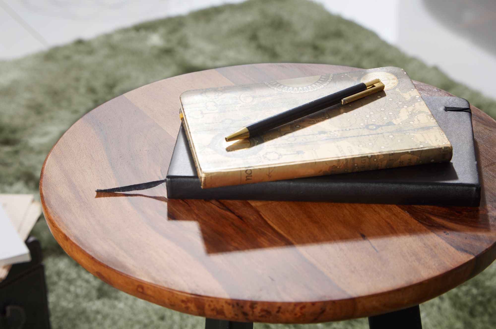 FineBuy Beistelltisch SV51462 Sheesham Holz Metall Couchtisch, Industrial Style Echtholz Hocker Wohnzimmer, Holztisch Sofatisch Metallbeine, Anstelltisch Dekotisch Rosenholz | Farbe: Braun FineBuy Beistelltisch SV51462 Sheesham Holz Metall Couchtisch, Industrial Style Echtholz Hocker Wohnzimmer, Holztisch Sofatisch Metallbeine, Anstelltisch Dekotisch Rosenholz | Farbe: Braun