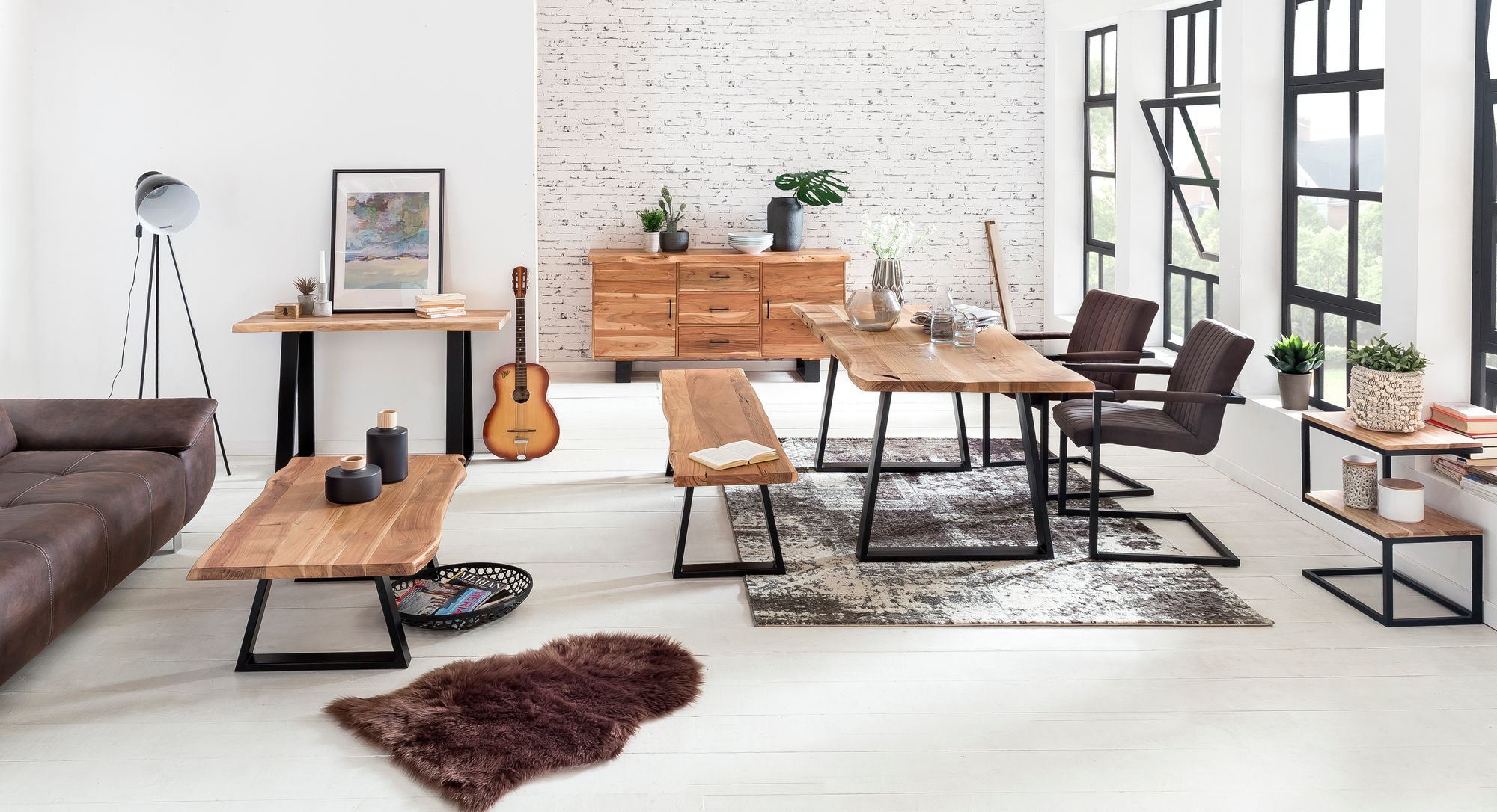 FineBuy Esszimmer-Bank FB51969 Baumstamm Massivholz Akazie 160 x 45 x 40 cm, Robuste Naturholz Küchenbank mit hoher Stabilität, Echtholz Essbank mit Baumkante, Holzbank im Landhaus-Stil | Farbe: Braun