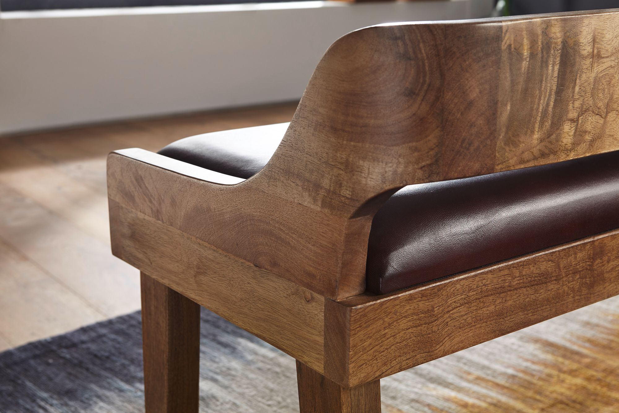 FineBuy gepolsterte Sitzbank mit Lehne 108 cm Massivholz Echtleder Braun - Retro Bank für Garderobe Schlafzimmer & Wohnzimmer - Garderobenbank Eingangsbereich | Farbe: Braun