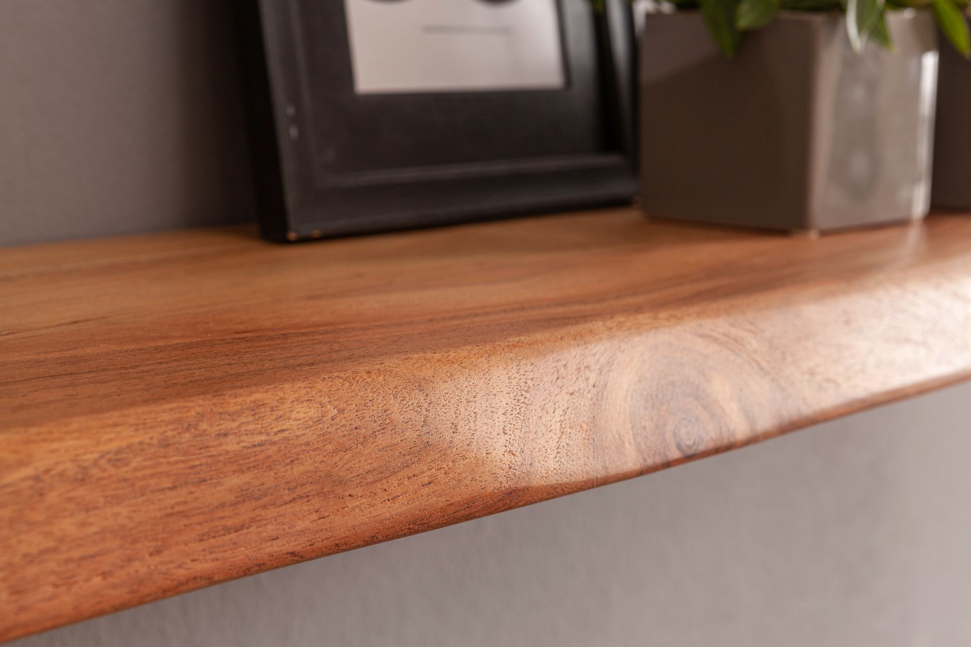 FineBuy Wandregal mit Baumkante Akazie Massivholz, Design Schweberegal Wandboard Massiv, Regal Holz Natur, Landhausstil Hängeregal | Farbe: Braun FineBuy Wandregal mit Baumkante Akazie Massivholz, Design Schweberegal Wandboard Massiv, Regal Holz Natur, Landhausstil Hängeregal | Farbe: Braun