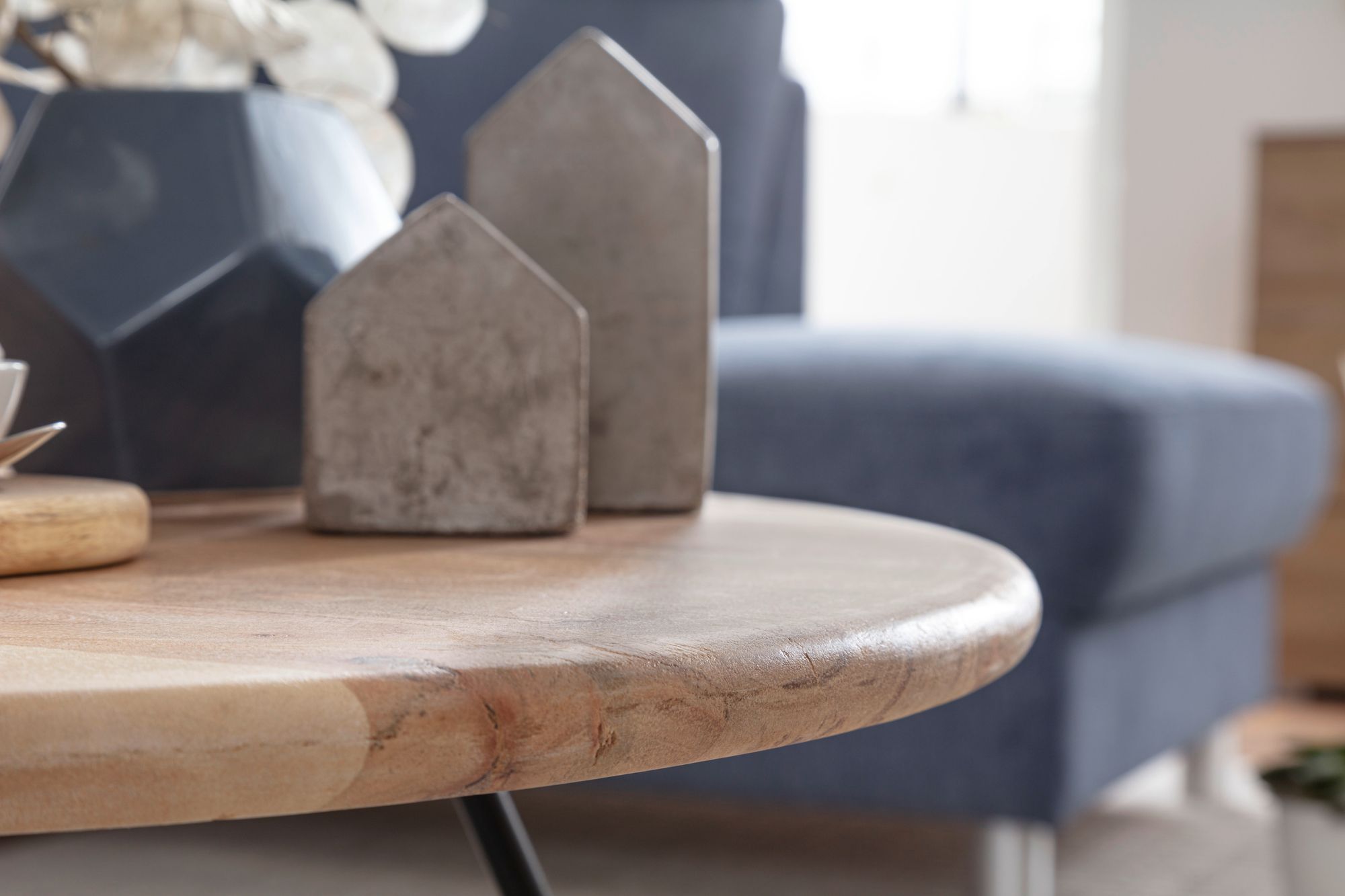 FineBuy Couchtisch Akazie Massivholz rund 60 cm · Wohnzimmertisch mit Metallgestell im modernen Design · Handgefertigt · Natur Look & Industrial Stil | Farbe: Braun FineBuy Couchtisch Akazie Massivholz rund 60 cm · Wohnzimmertisch mit Metallgestell im modernen Design · Handgefertigt · Natur Look & Industrial Stil | Farbe: Braun