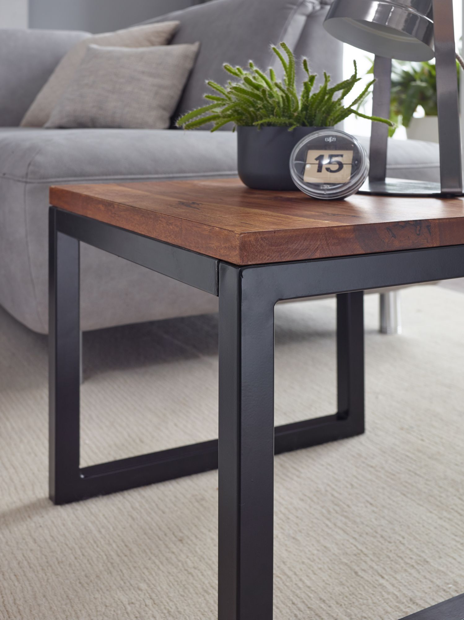 FineBuy Beistelltisch 45x40x45 cm Sheesham Massivholz / Metall Wohnzimmertisch, Industrial Style Designer Holztisch, Tisch Wohnzimmer, Kleiner Couchtisch Massiv | Farbe: Braun FineBuy Beistelltisch 45x40x45 cm Sheesham Massivholz / Metall Wohnzimmertisch, Industrial Style Designer Holztisch, Tisch Wohnzimmer, Kleiner Couchtisch Massiv | Farbe: Braun