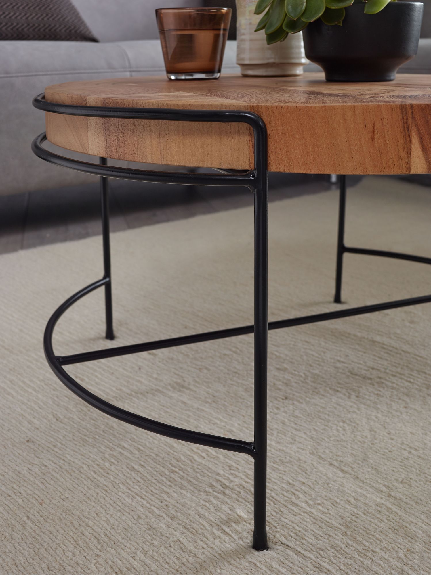 FineBuy Couchtisch 62x40x62 cm Sofatisch Akazie Massivholz / Metall, Wohnzimmertisch Rund mit Metallbeinen, Kleiner Designer Tisch Massiv, Holztisch Wohnzimmer Industrial | Farbe: Braun FineBuy Couchtisch 62x40x62 cm Sofatisch Akazie Massivholz / Metall, Wohnzimmertisch Rund mit Metallbeinen, Kleiner Designer Tisch Massiv, Holztisch Wohnzimmer Industrial | Farbe: Braun