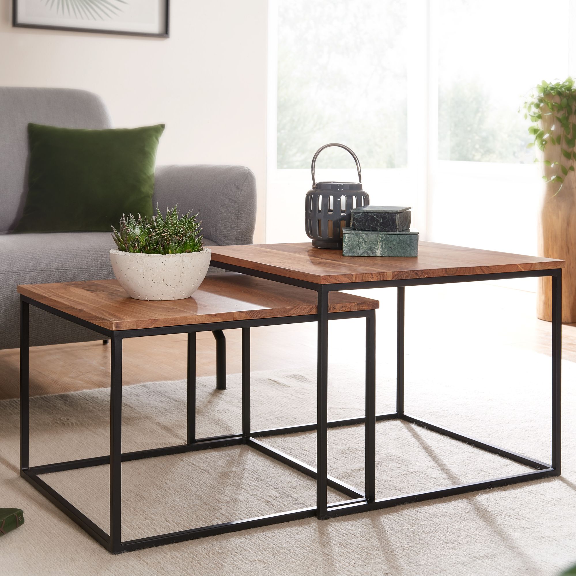 FineBuy Couchtisch 2er Set Akazie Massivholz quadratisch · Wohnzimmertisch Set mit schwarzem Metallgestell · Handgefertigte Beistelltische im modernen Industrial Design Satztisch | Farbe: Braun