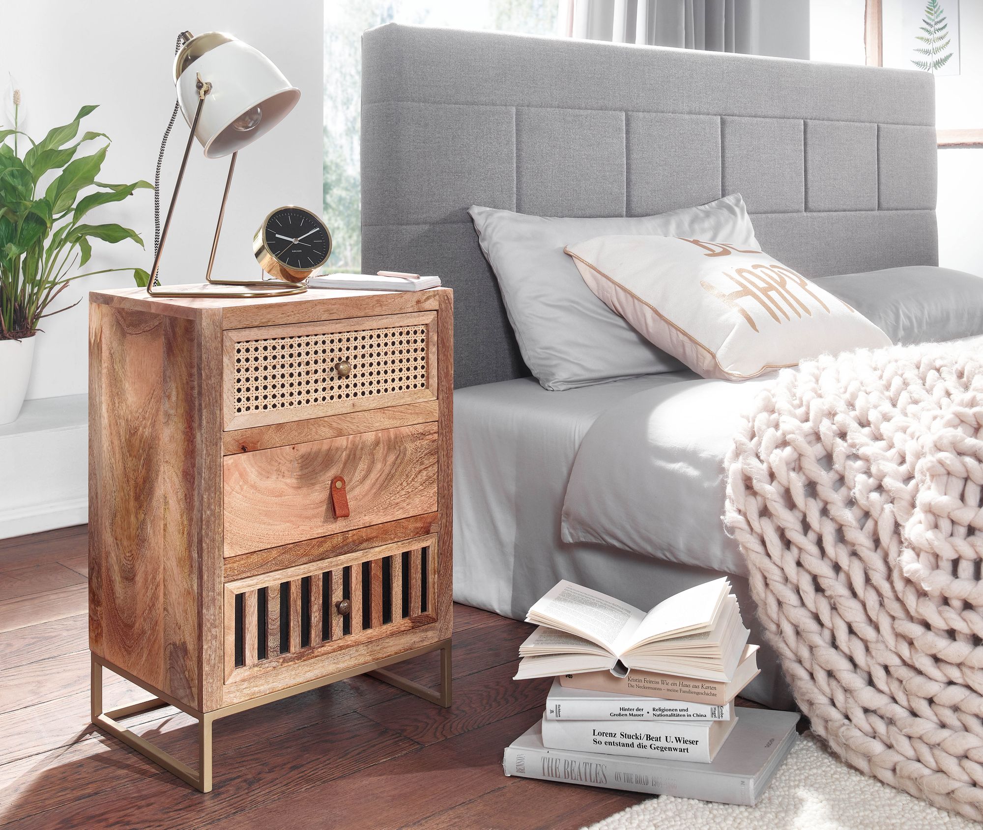 FineBuy Nachttisch Mango Massivholz / Metall 40x60x30 cm Nachtschrank Boxspringbett, Design Nachtkonsole mit 3 Schubladen, Nachtkommode Wiener Geflecht mit Stauraum | Farbe: Braun FineBuy Nachttisch Mango Massivholz / Metall 40x60x30 cm Nachtschrank Boxspringbett, Design Nachtkonsole mit 3 Schubladen, Nachtkommode Wiener Geflecht mit Stauraum | Farbe: Braun