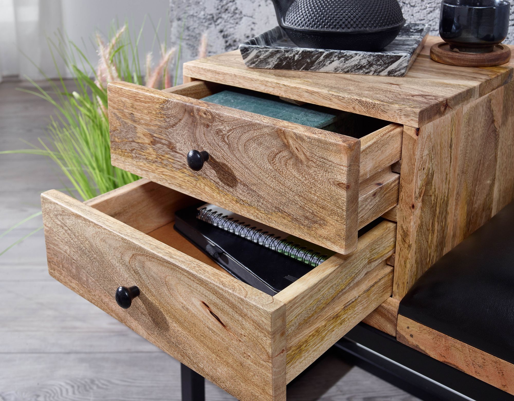 FineBuy gepolsterte Sitzbank 100 cm Massivholz Echtleder Schwarz mit Schublade - Retro Polsterbank für Garderobe, Schlafzimmer, Wohnzimmer  - Garderobenbank Eingangsbereich | Farbe: Schwarz