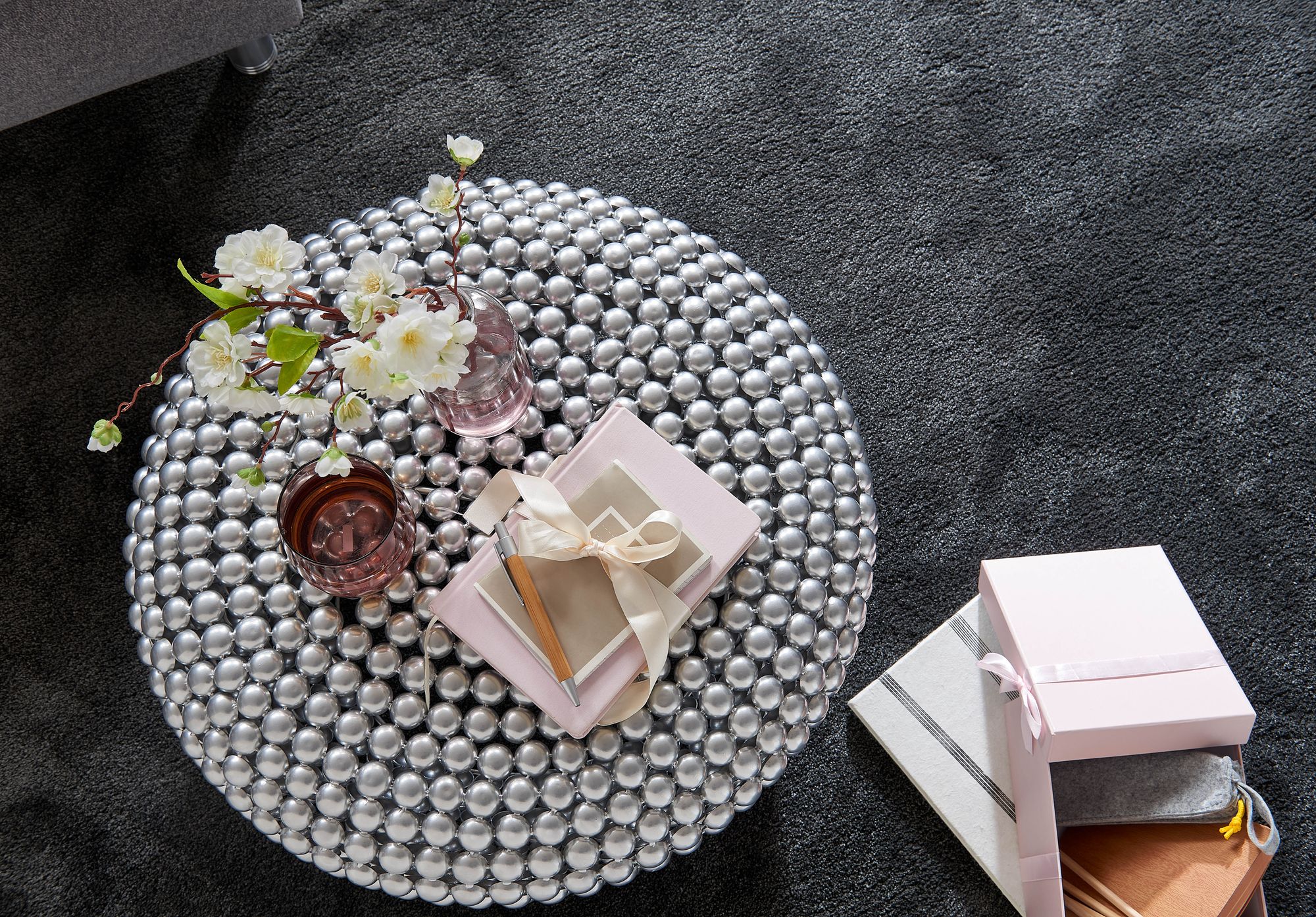 FineBuy Design Couchtisch rund 60 cm Metall - Handgefertigter runder Wohnzimmertisch aus Aluminium - Alu Loungetisch - Dekotisch | Farbe: Gold