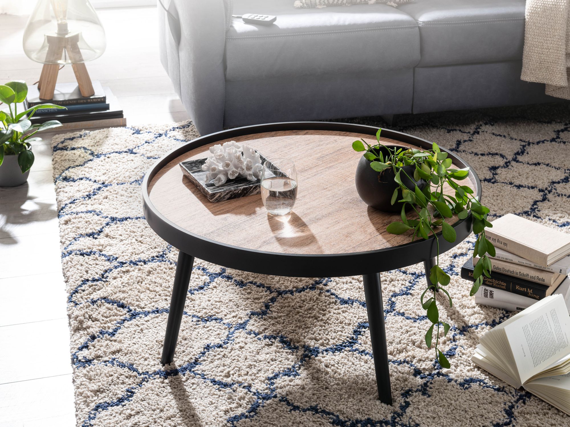 FineBuy Couchtisch Rund 76cm Skandinavisches Design Eiche – Moderner MDF Wohnzimmertisch mit 4 schwarzen Beinen, Sofatisch mit Ablagefläche für Wohnzimmer | Farbe: Schwarz