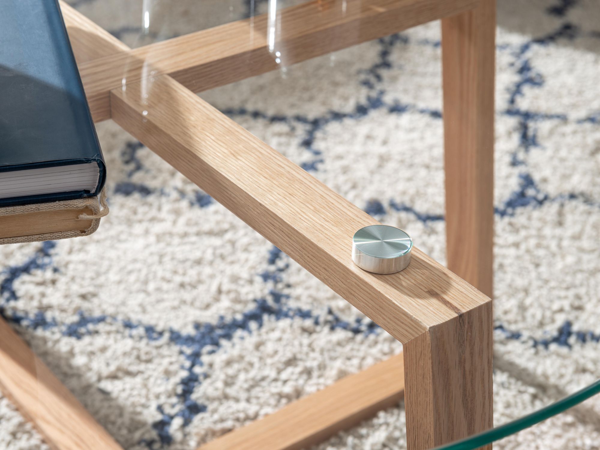 FineBuy Couchtisch Eiche Massivholz / Glas Sofatisch Rund Wohnzimmertisch, Design Stubentisch Modern, Holztisch Kaffeetisch, Tisch Wohnzimmer Echtholz | Farbe: Transparent