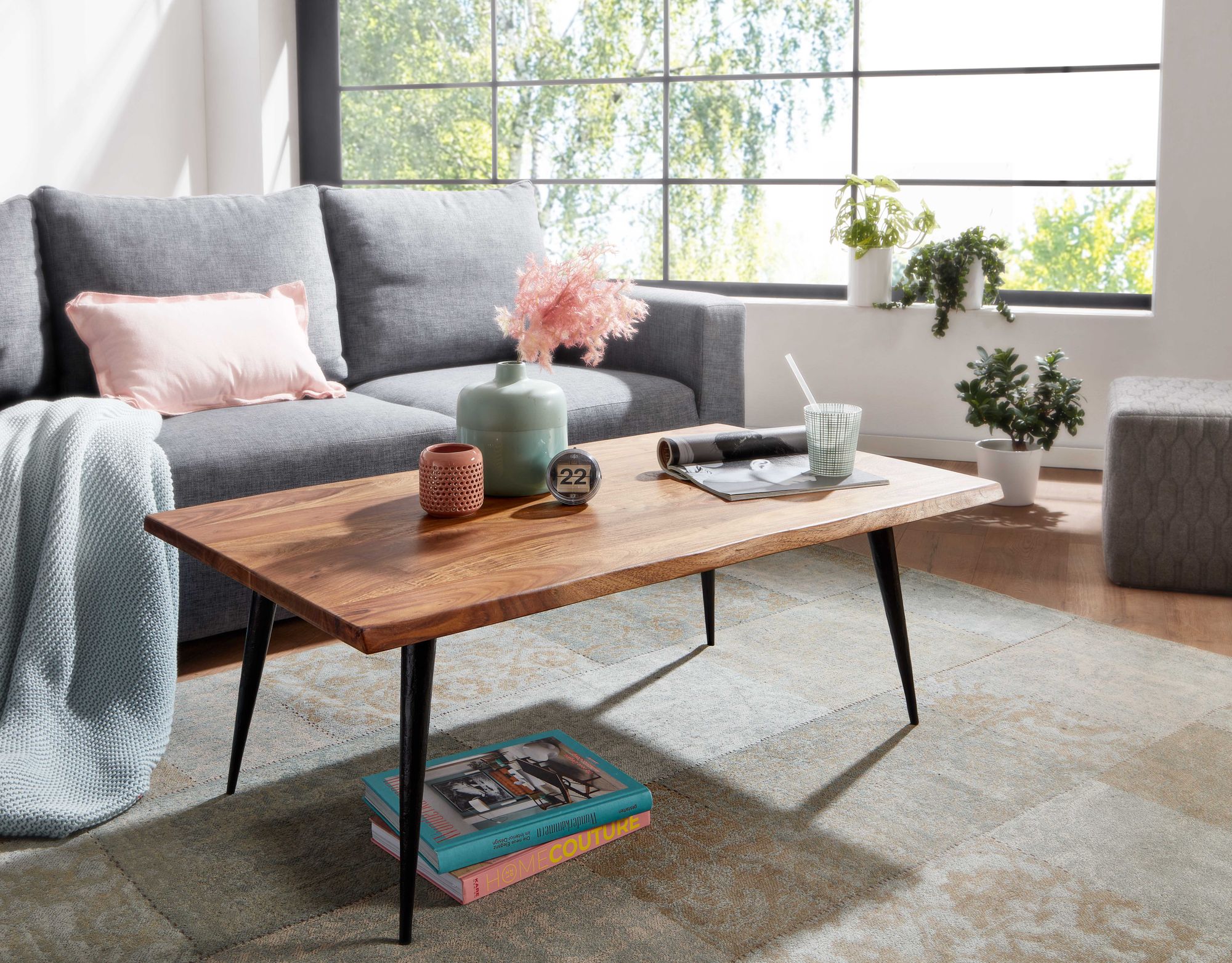 FineBuy Couchtisch Sheesham Massivholz 110 cm rechtckig · Wohnzimmertisch mit natürlicher Baumkante & Metallbeinen · Handgefertigt im Retro Design | Farbe: Braun FineBuy Couchtisch Sheesham Massivholz 110 cm rechtckig · Wohnzimmertisch mit natürlicher Baumkante & Metallbeinen · Handgefertigt im Retro Design | Farbe: Braun